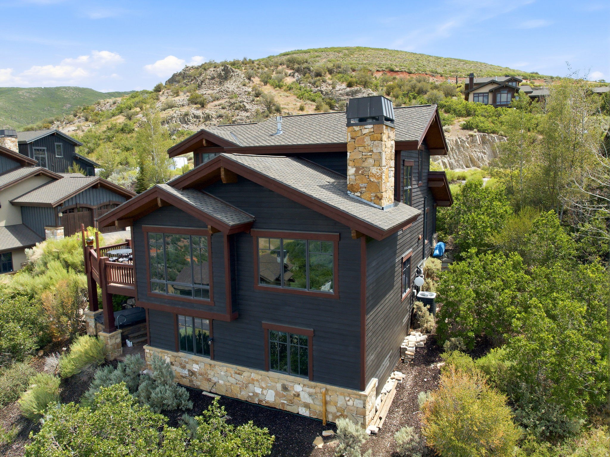 HIDEOUT CANYON - Residential