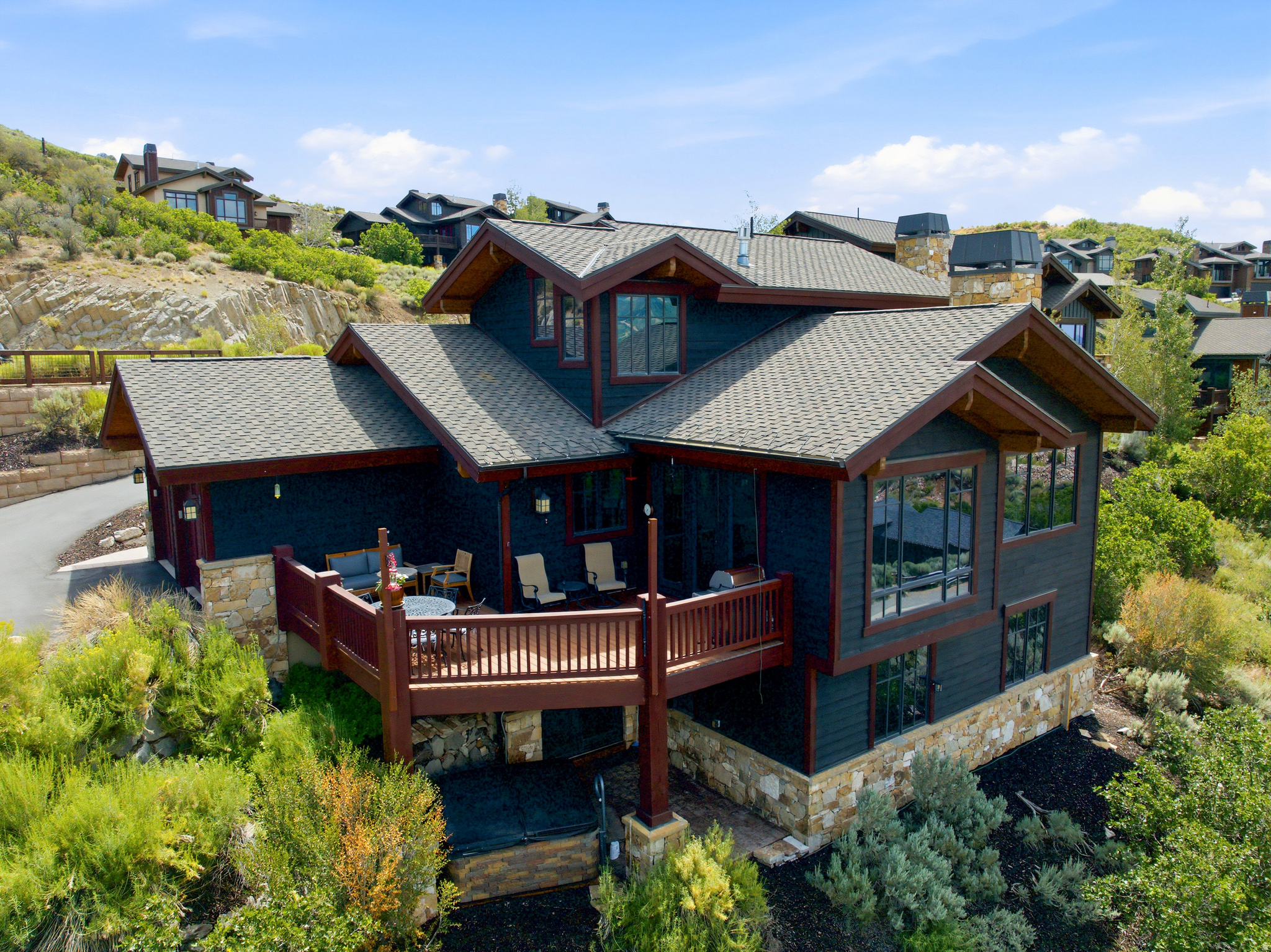 HIDEOUT CANYON - Residential