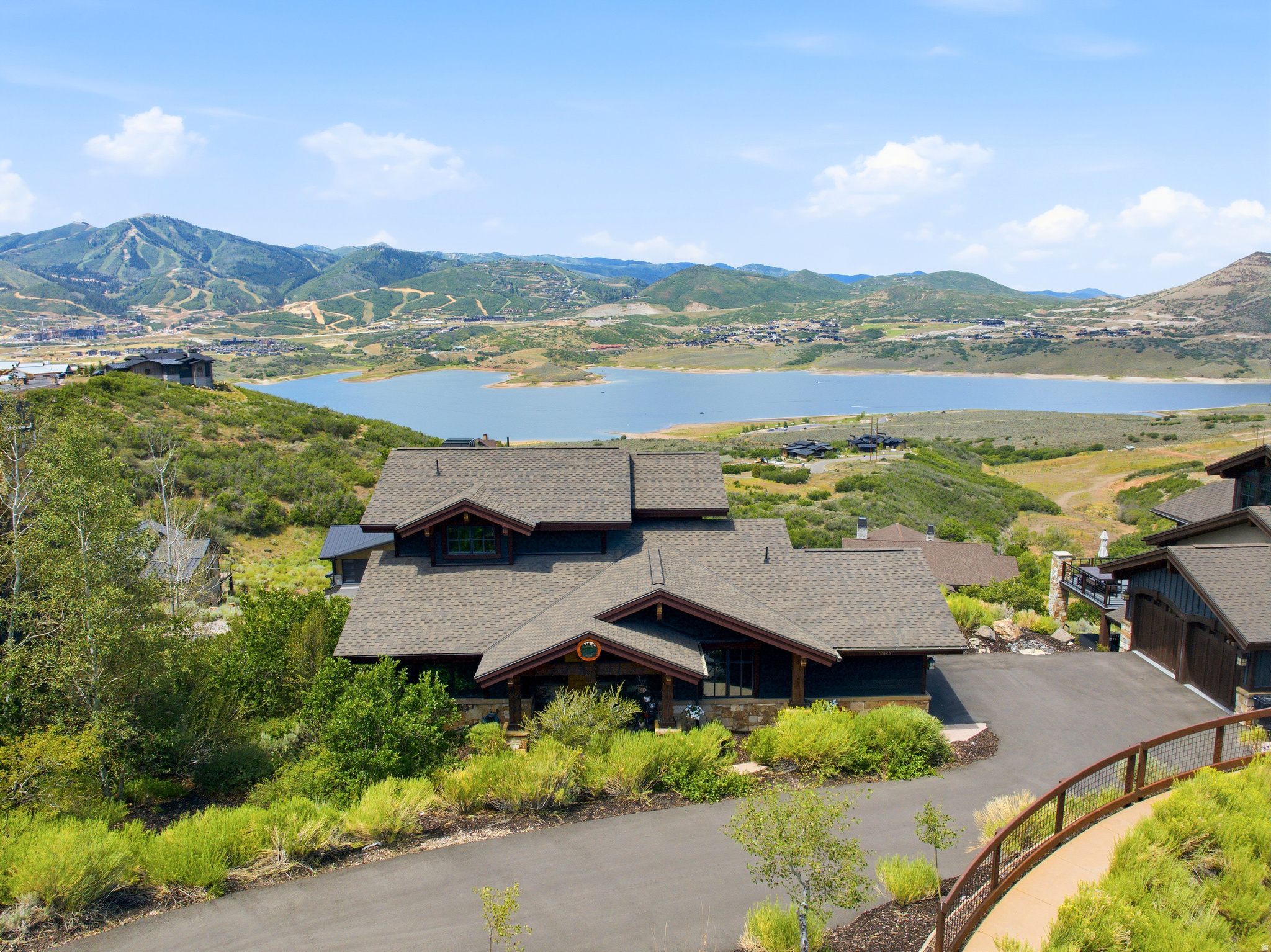 HIDEOUT CANYON - Residential