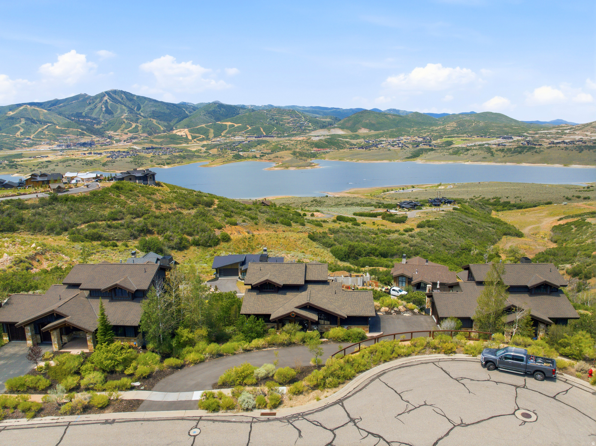 HIDEOUT CANYON - Residential