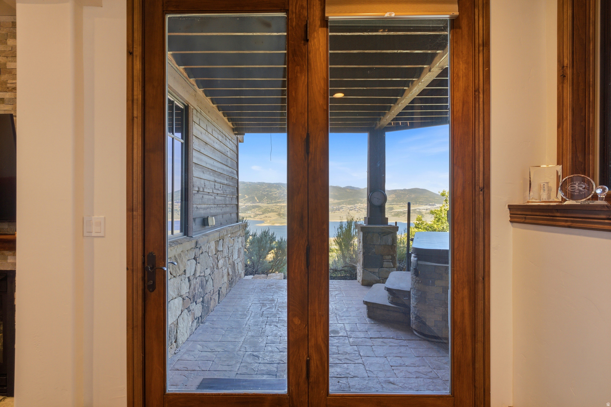HIDEOUT CANYON - Residential
