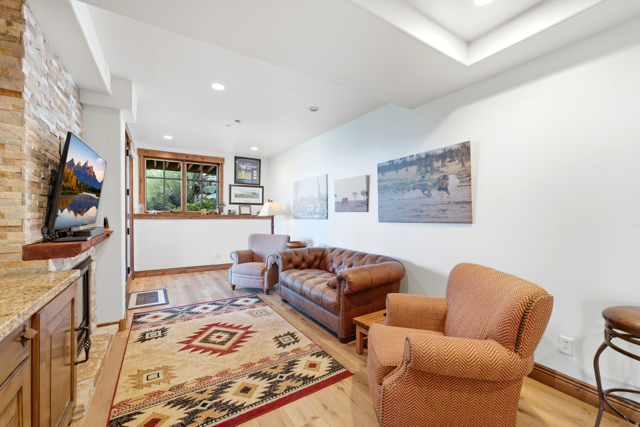 HIDEOUT CANYON - Residential