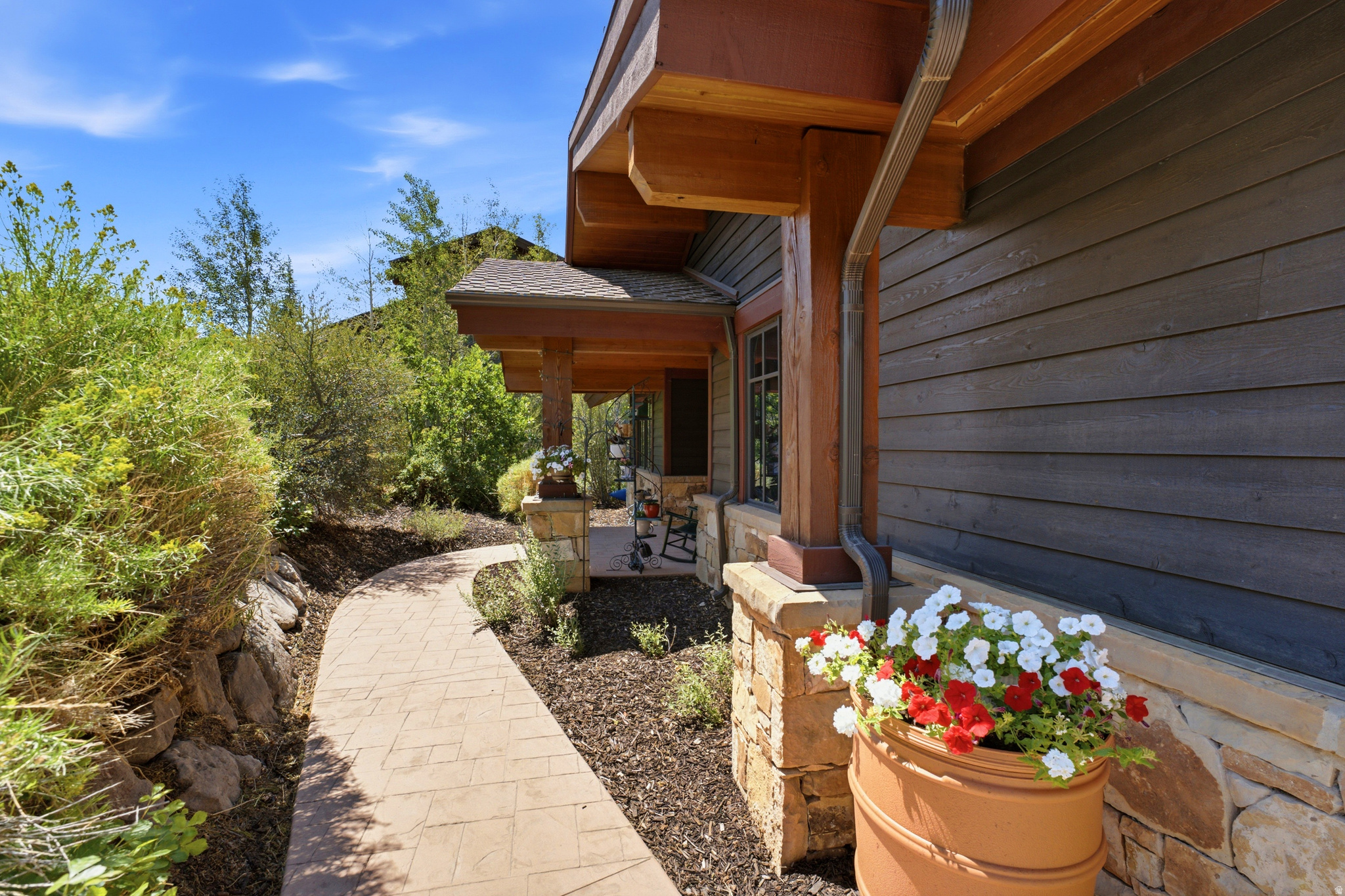 HIDEOUT CANYON - Residential