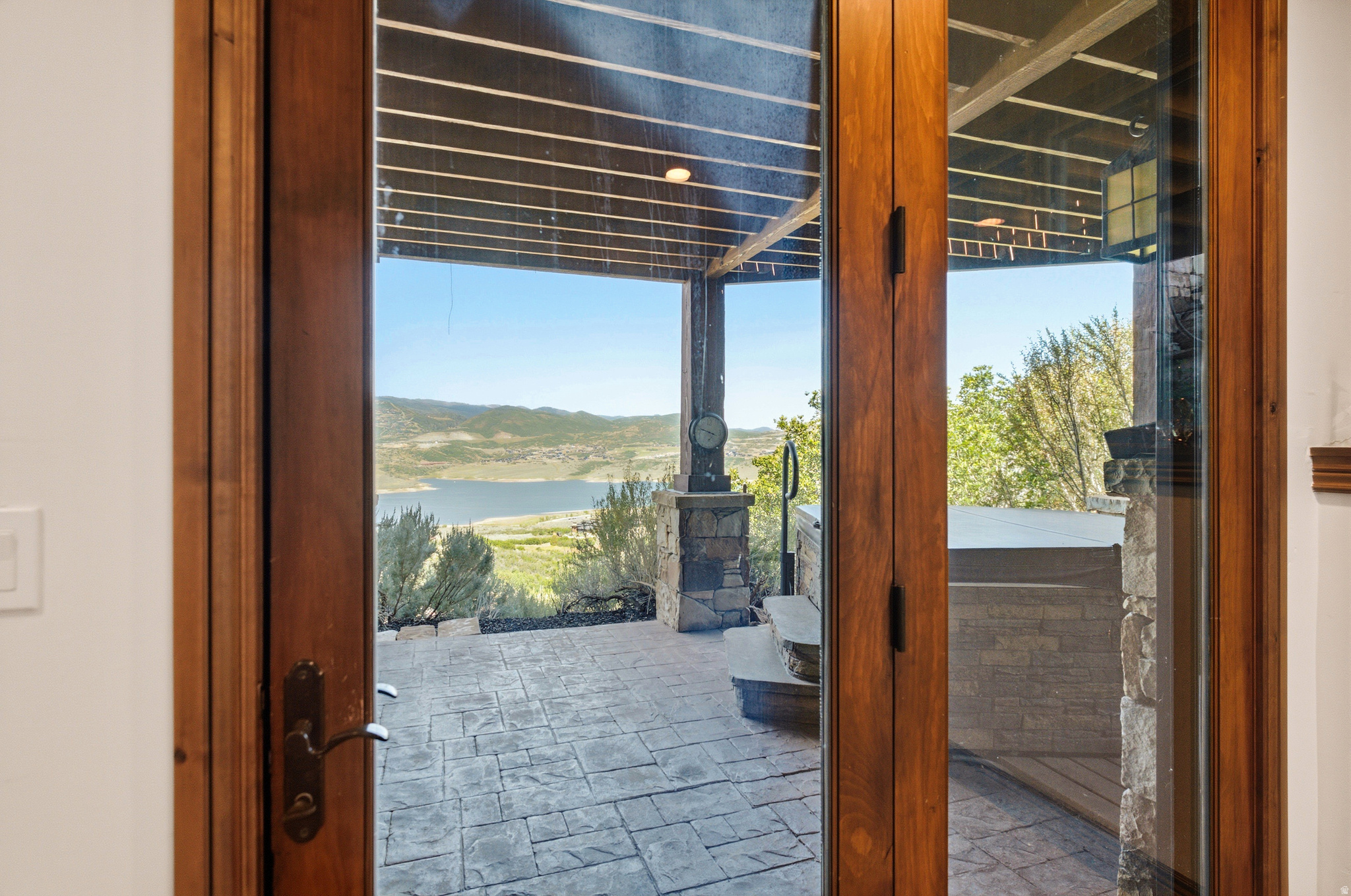 HIDEOUT CANYON - Residential
