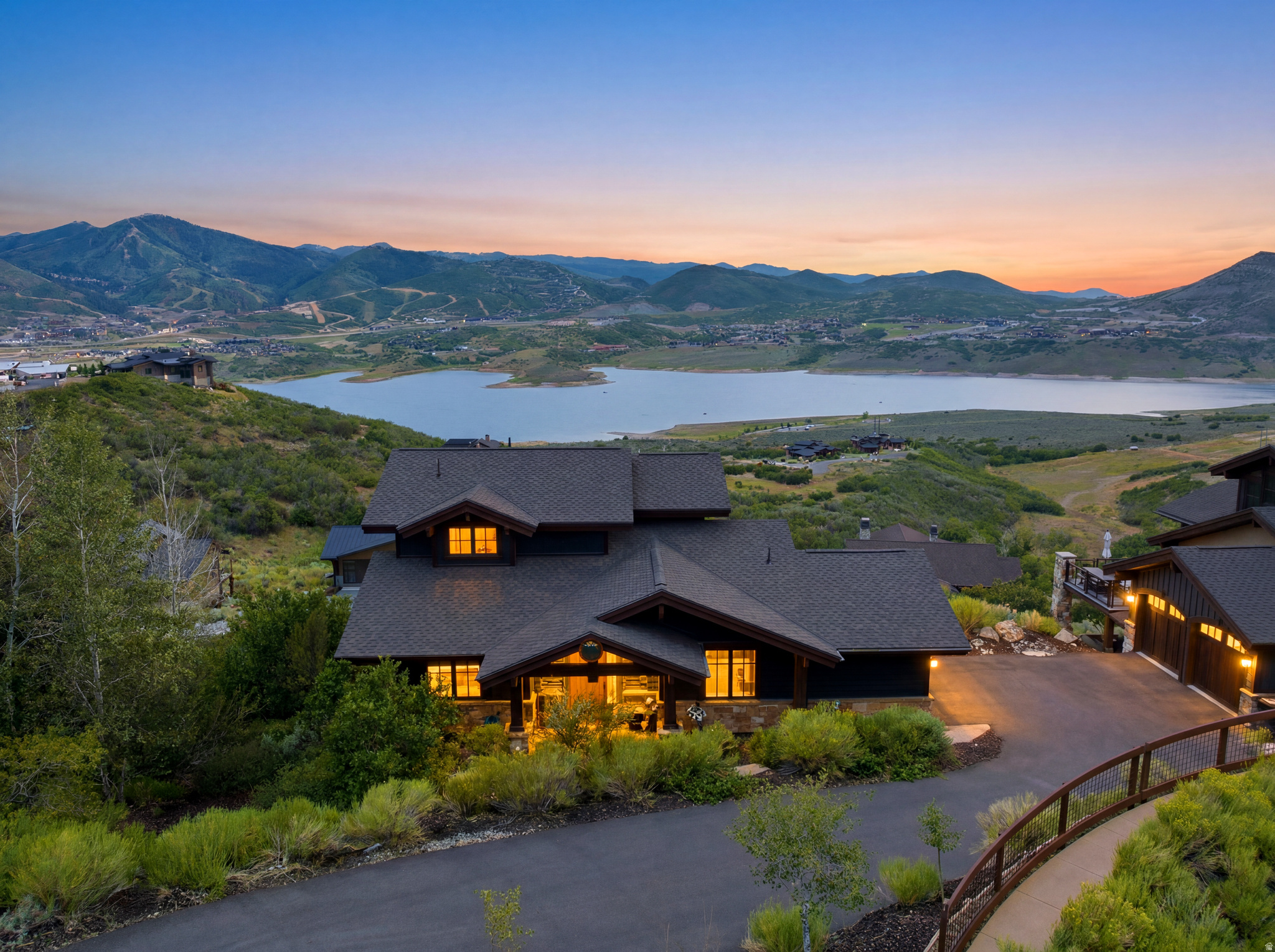 HIDEOUT CANYON - Residential