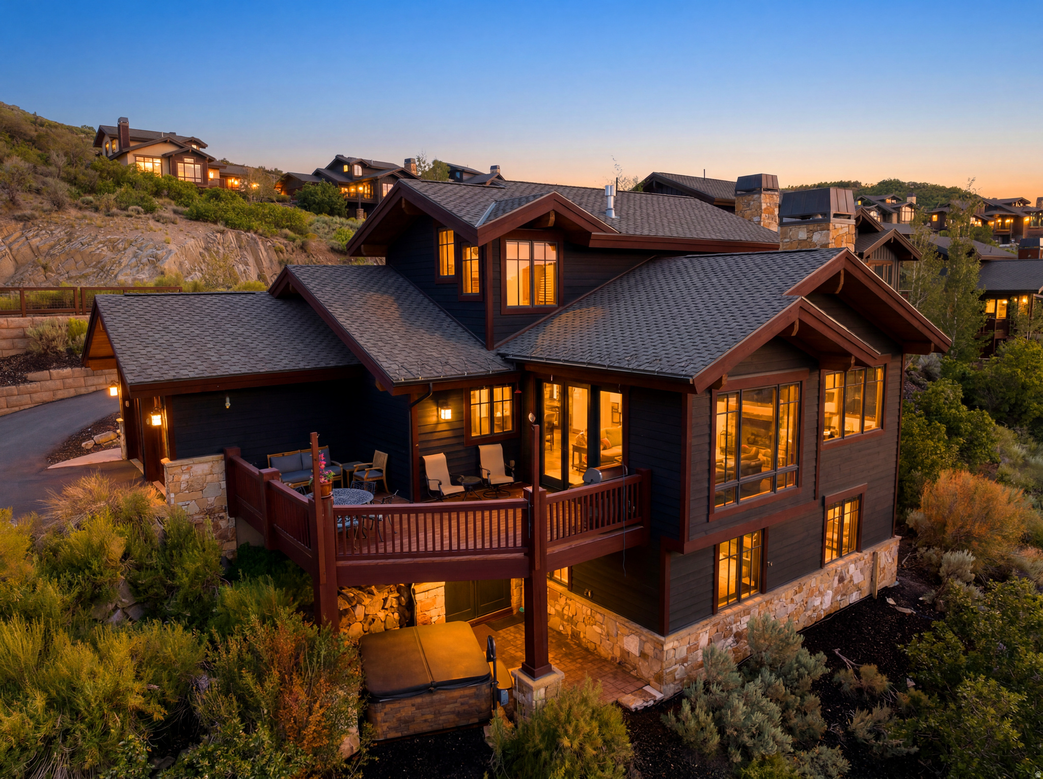 HIDEOUT CANYON - Residential
