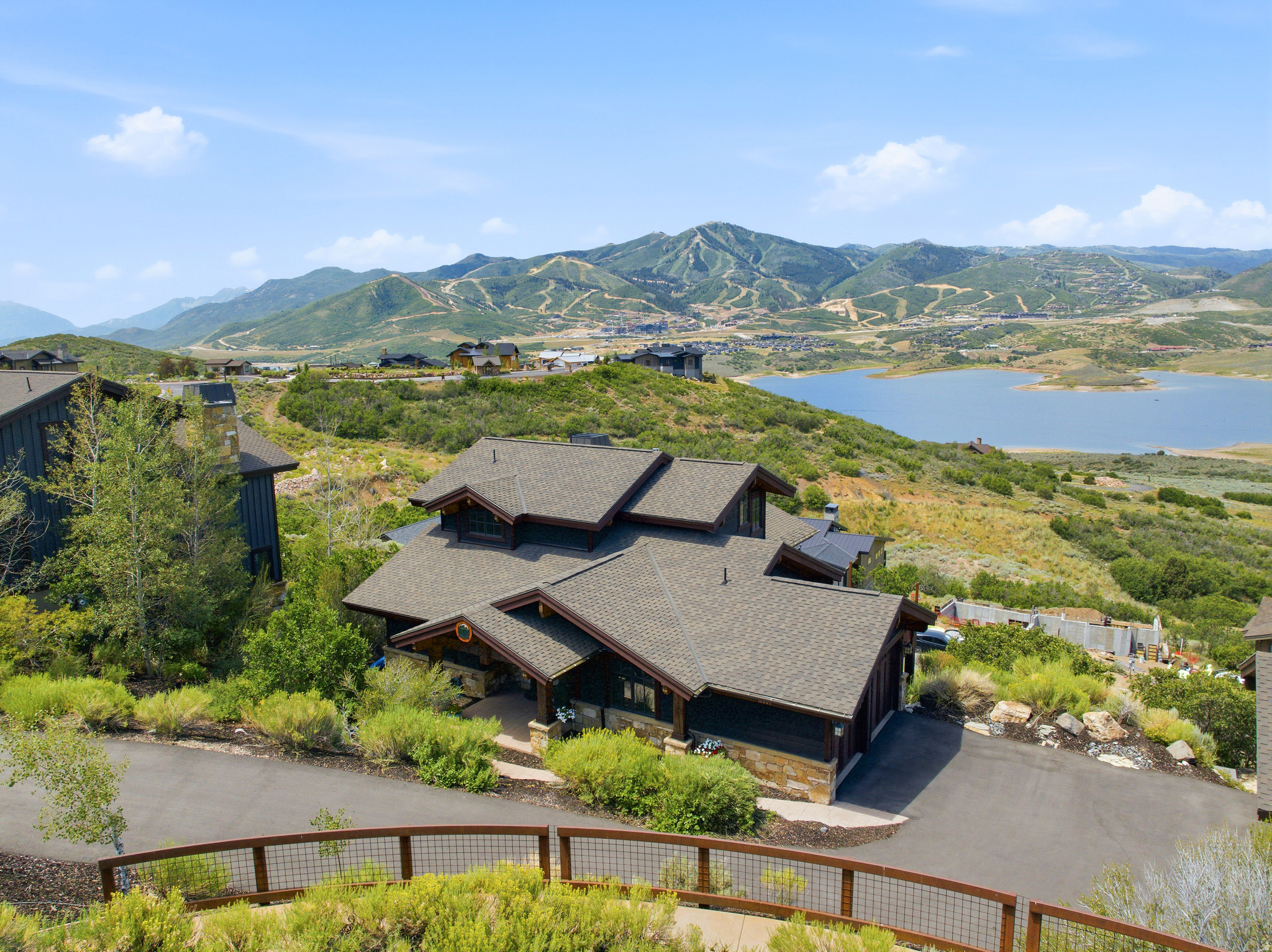 HIDEOUT CANYON - Residential