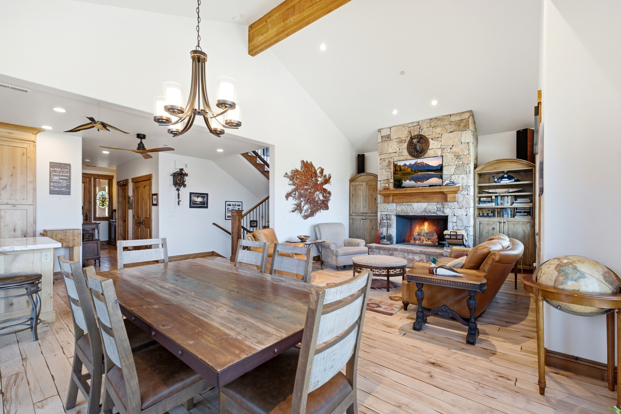 HIDEOUT CANYON - Residential