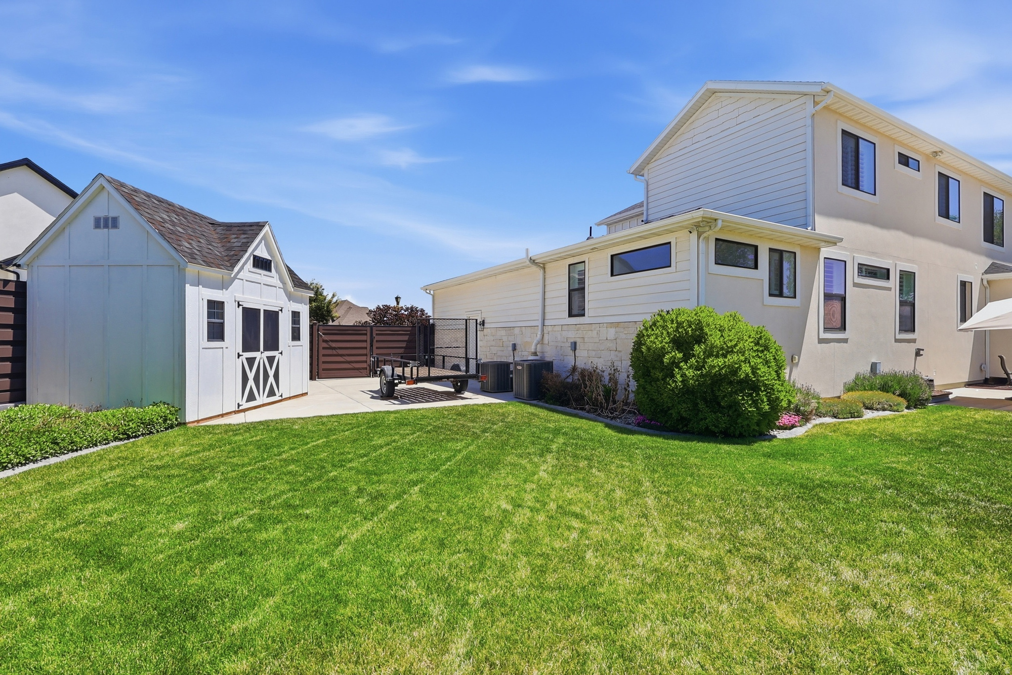 URBAN RIDGE COVE - Residential