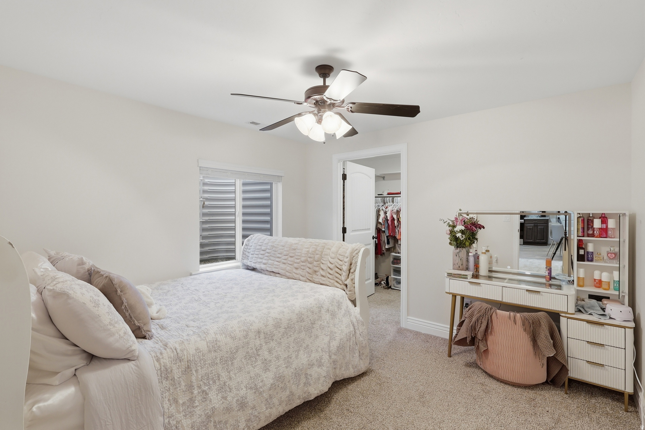 URBAN RIDGE COVE - Residential