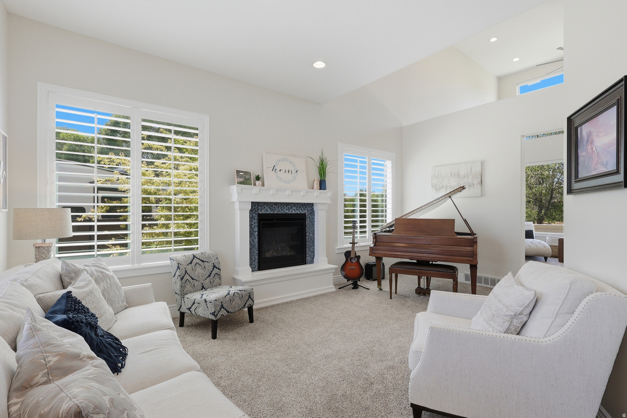 URBAN RIDGE COVE - Residential