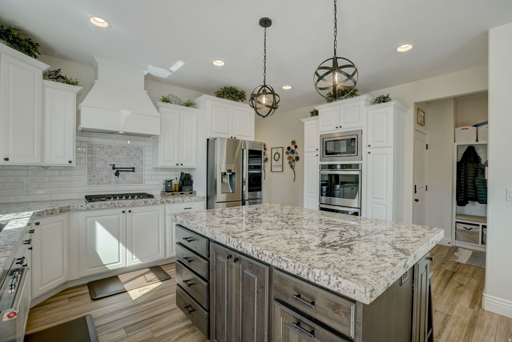 URBAN RIDGE COVE - Residential