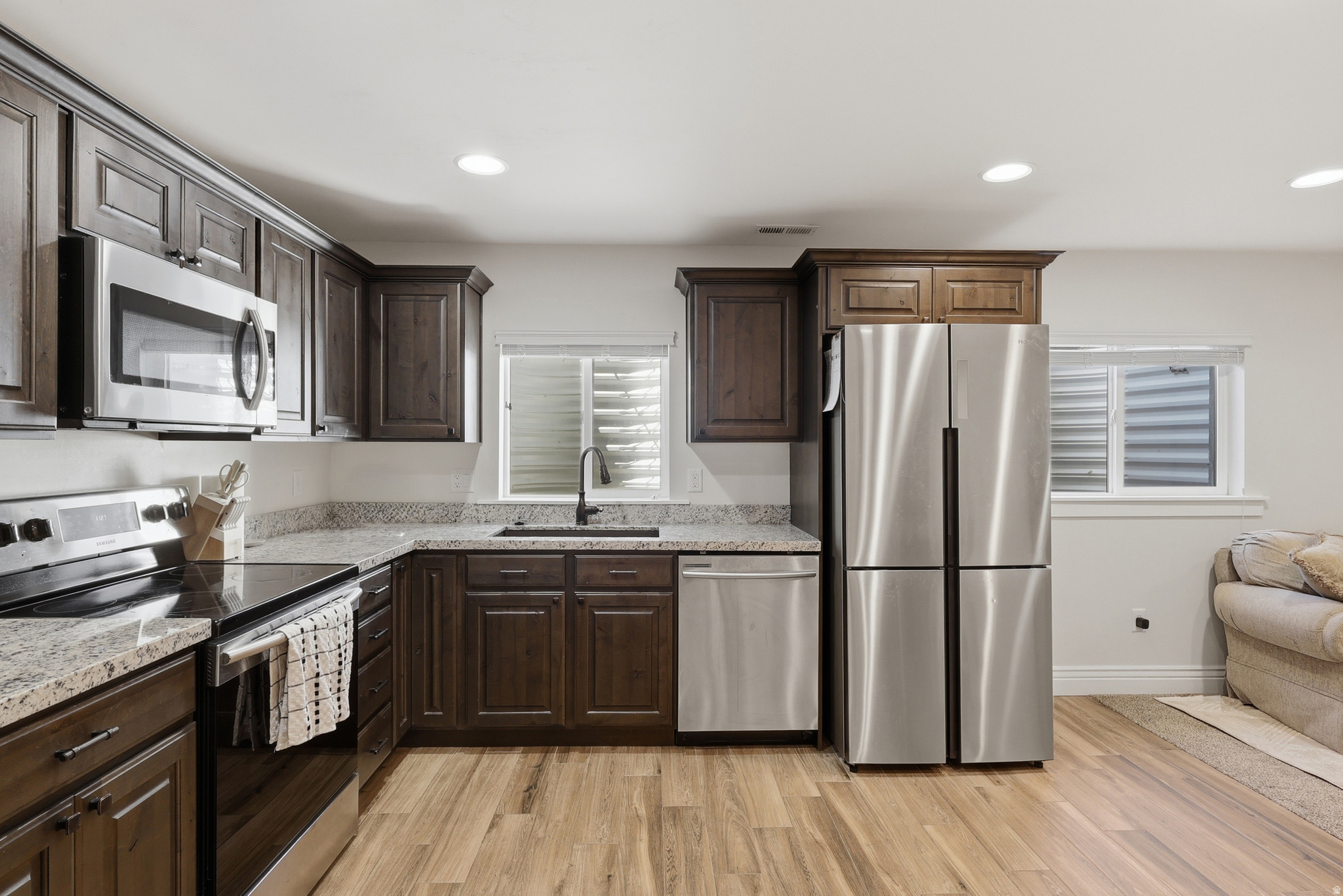 URBAN RIDGE COVE - Residential