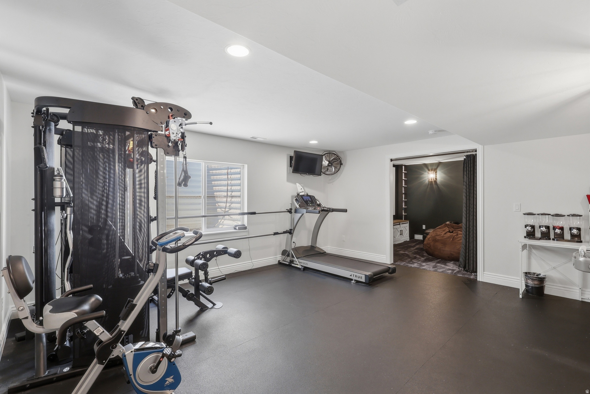 URBAN RIDGE COVE - Residential