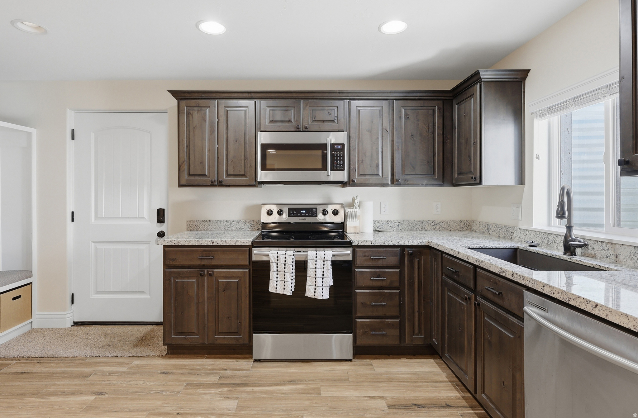 URBAN RIDGE COVE - Residential