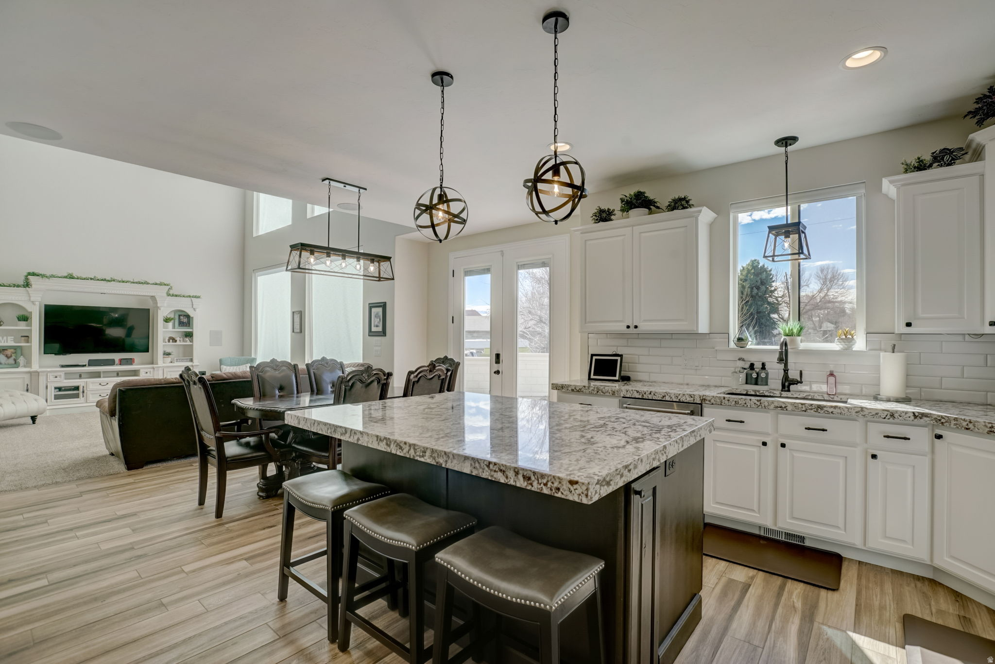 URBAN RIDGE COVE - Residential