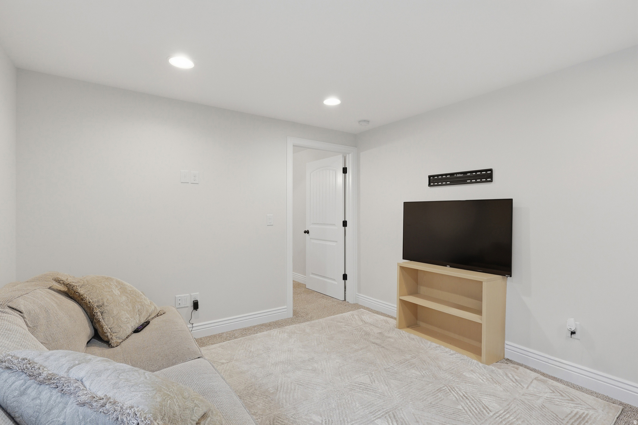 URBAN RIDGE COVE - Residential