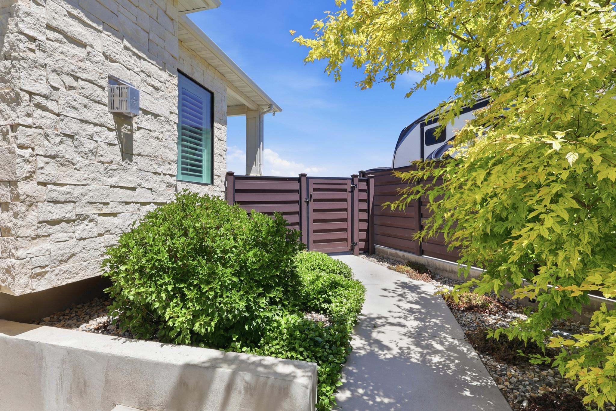 URBAN RIDGE COVE - Residential