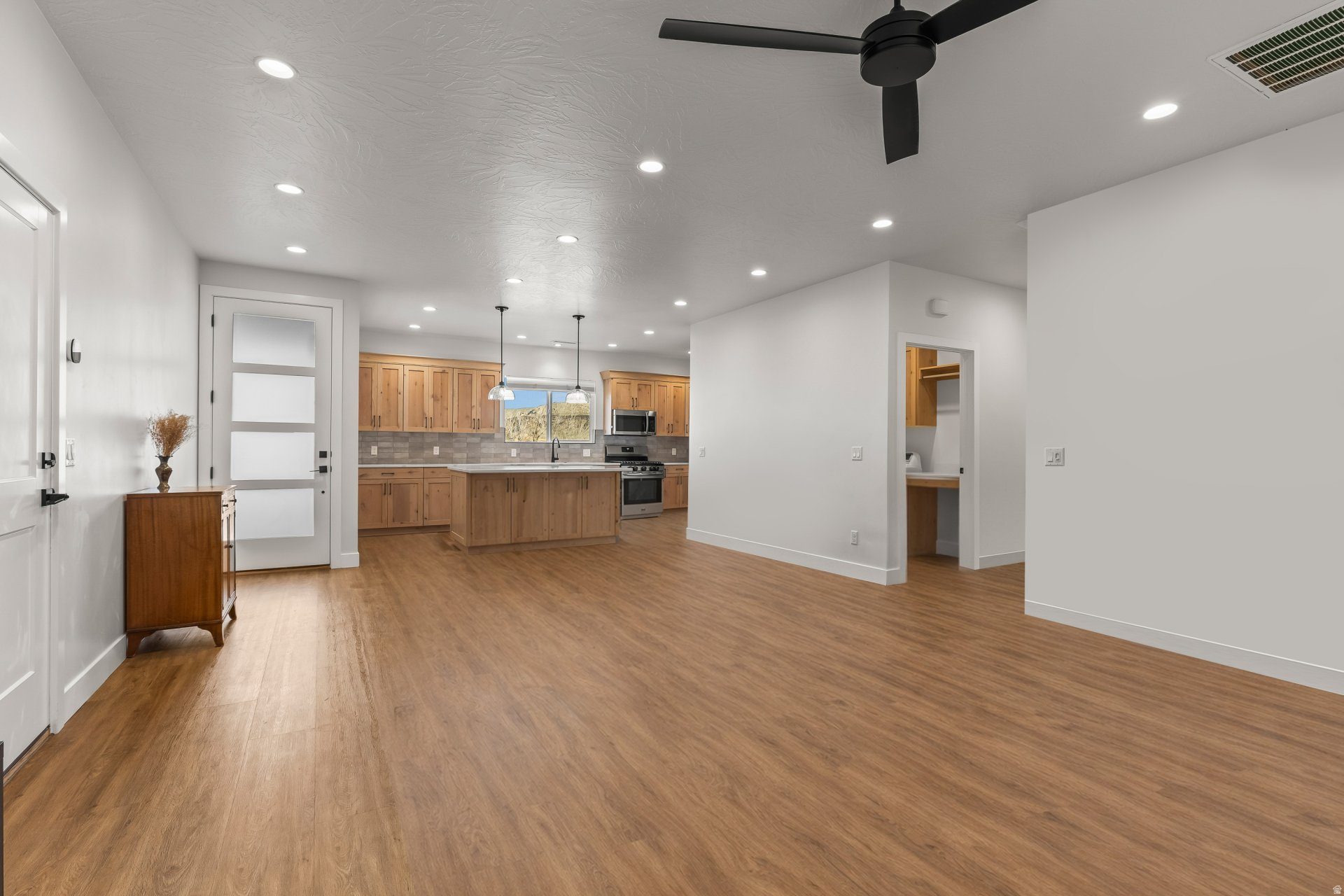 GREEN ACRES NORTH VIEW A - Residential