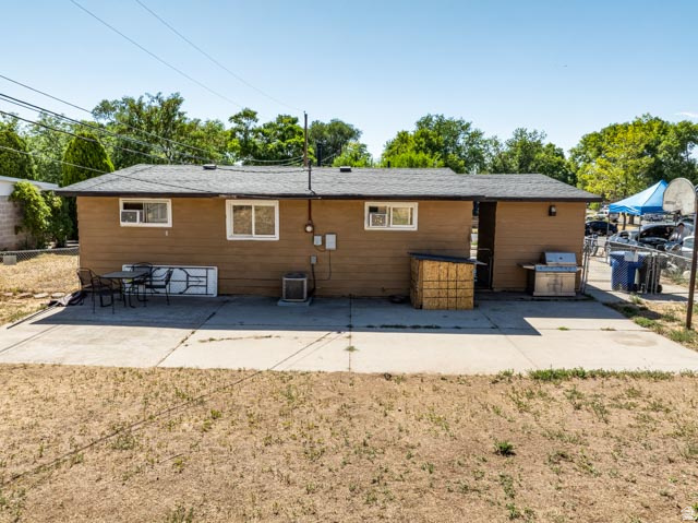 RON-CLARE VILLAGE - Residential