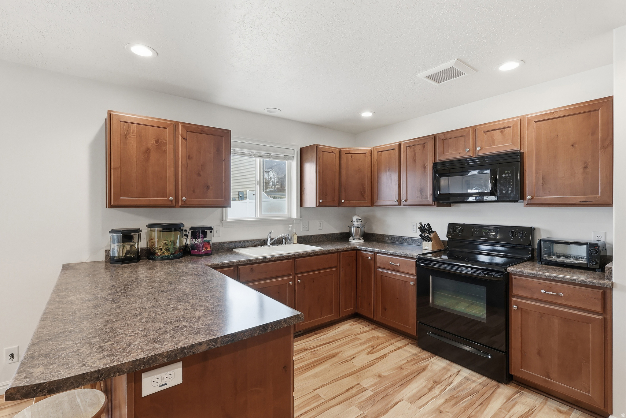 CHERRY CREEK HEIGHTS - Residential