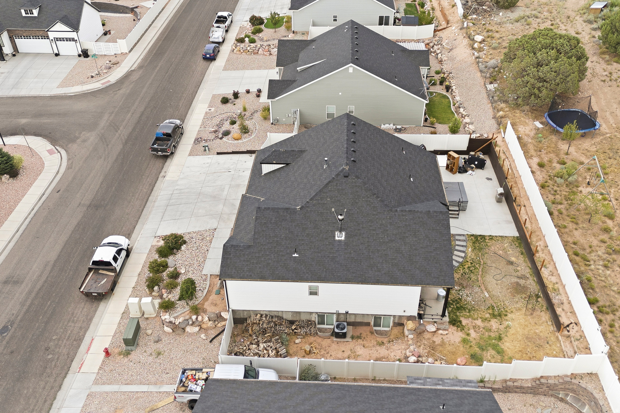 CRESCENT HILLS - Residential