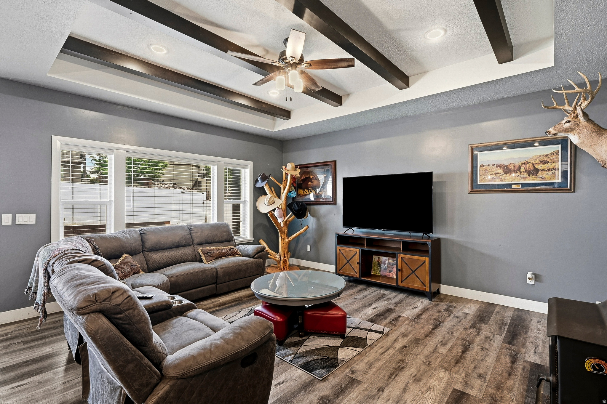 CRESCENT HILLS - Residential