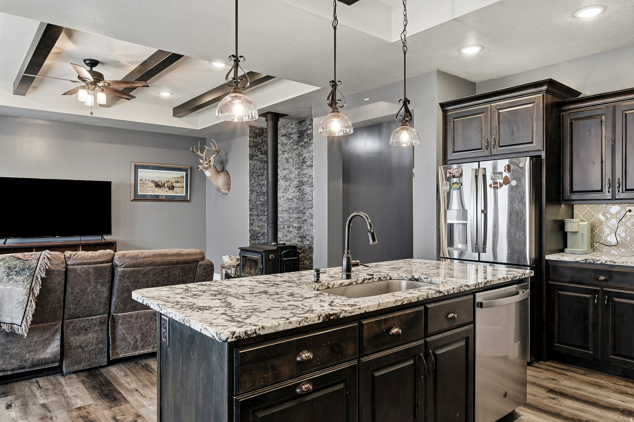 CRESCENT HILLS - Residential