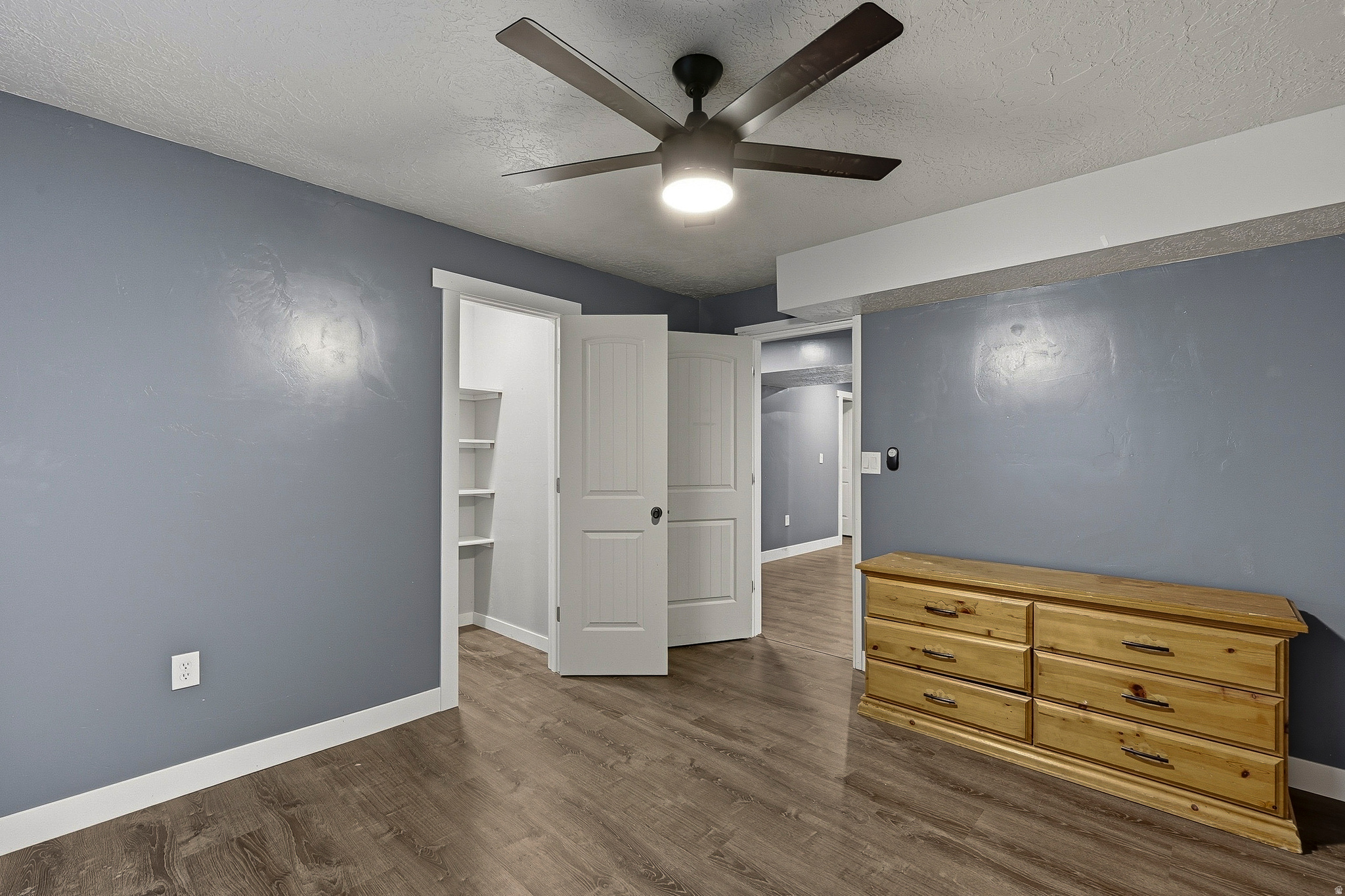 CRESCENT HILLS - Residential
