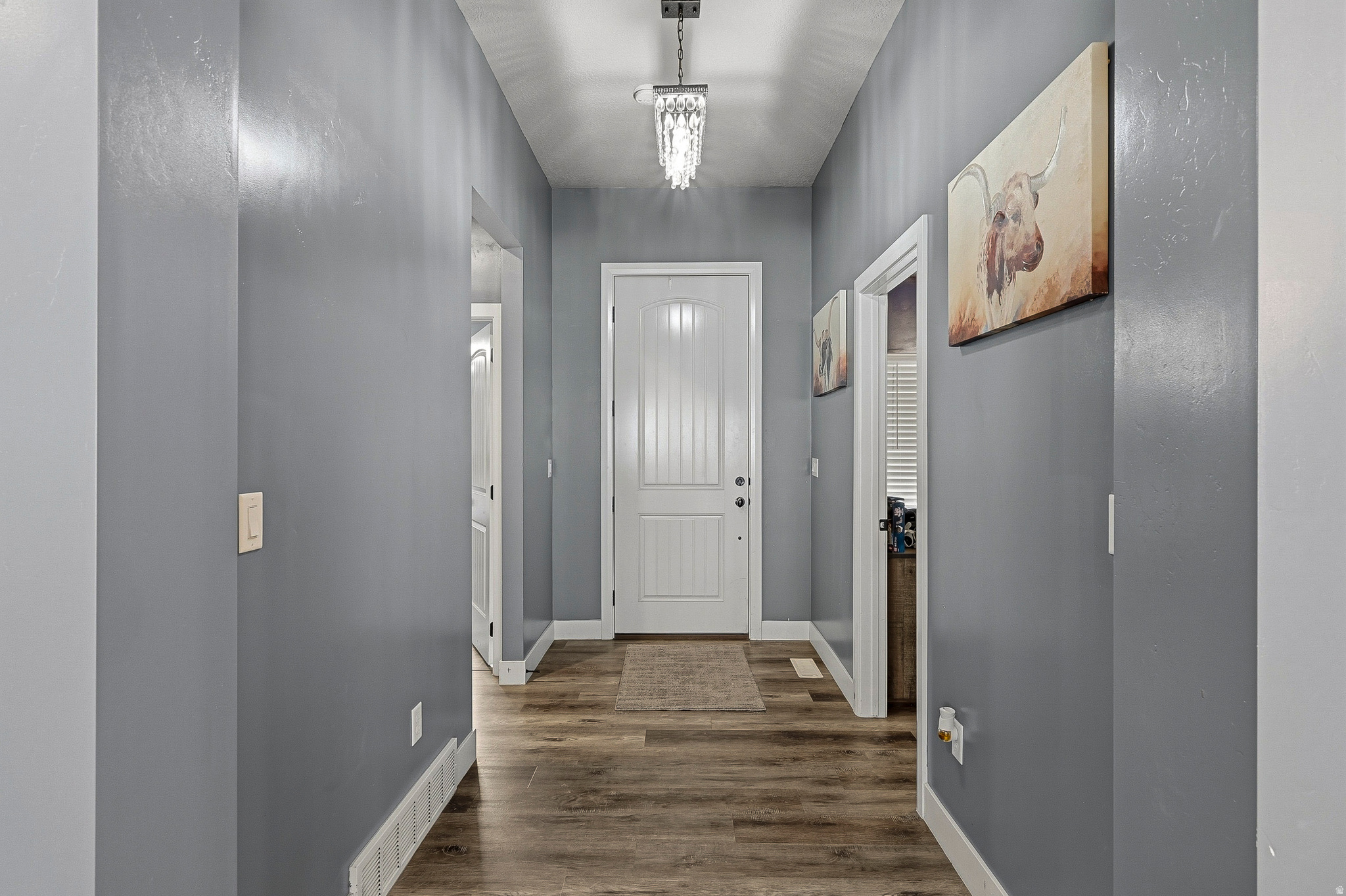 CRESCENT HILLS - Residential