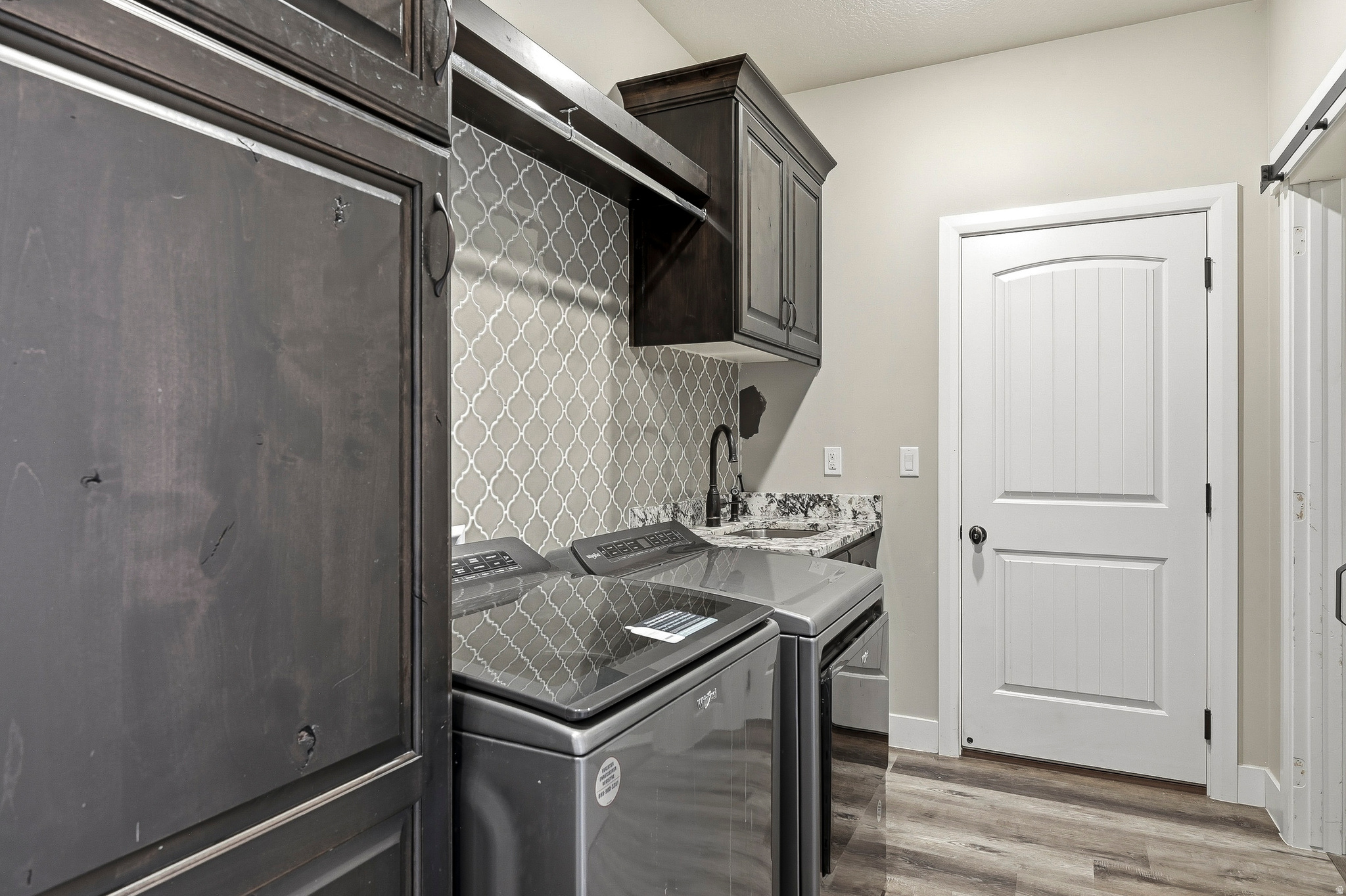 CRESCENT HILLS - Residential