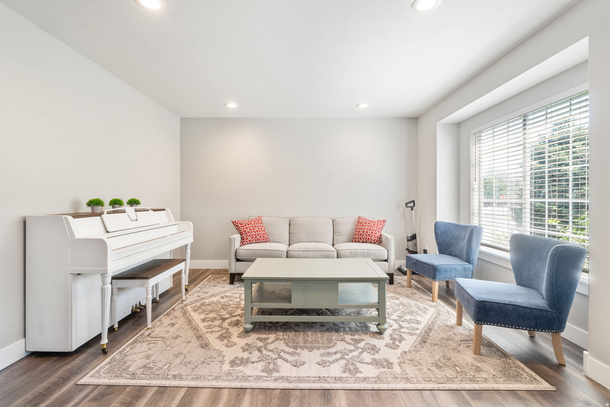 CRANBERRY HILLS - Residential
