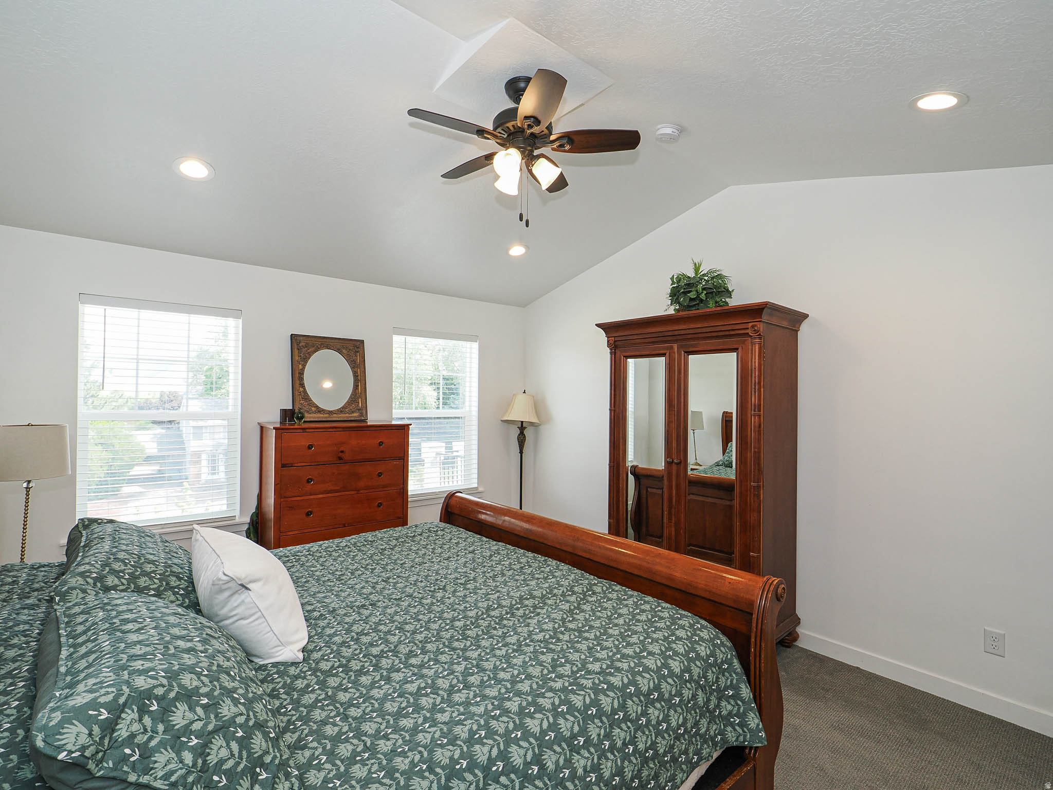 5TH & ORCHARD - Residential