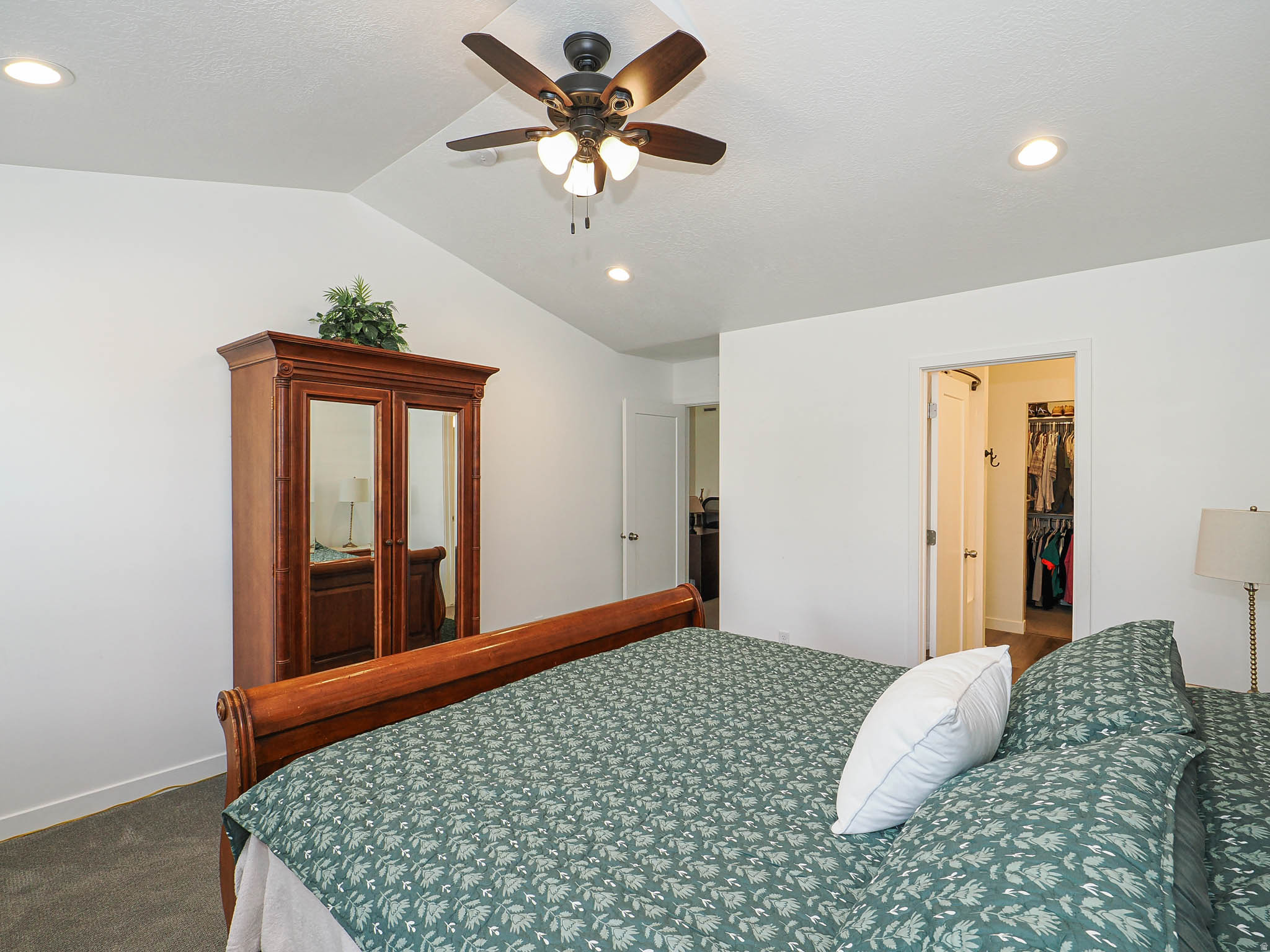 5TH & ORCHARD - Residential