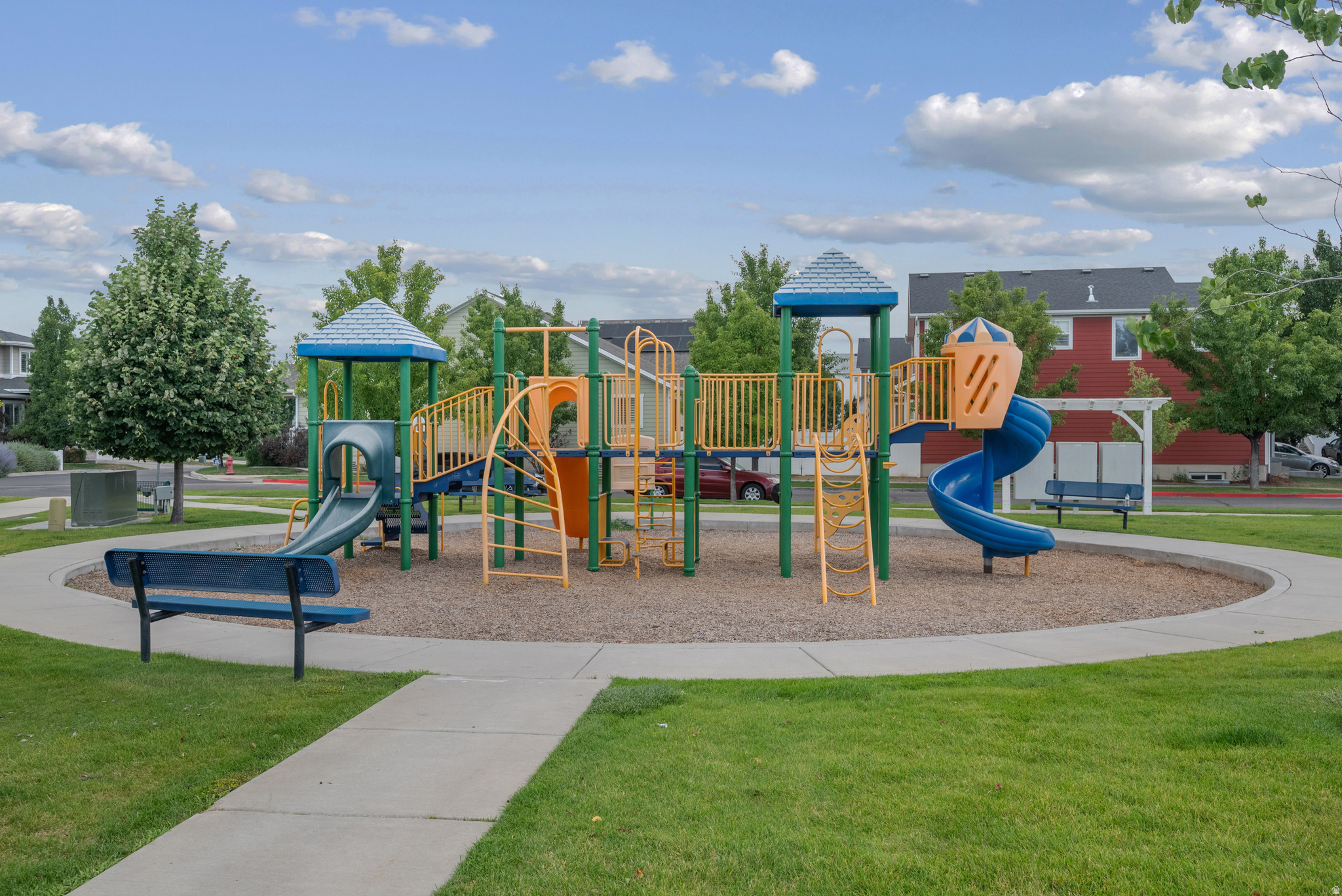 EAST RIVERWALK - Residential