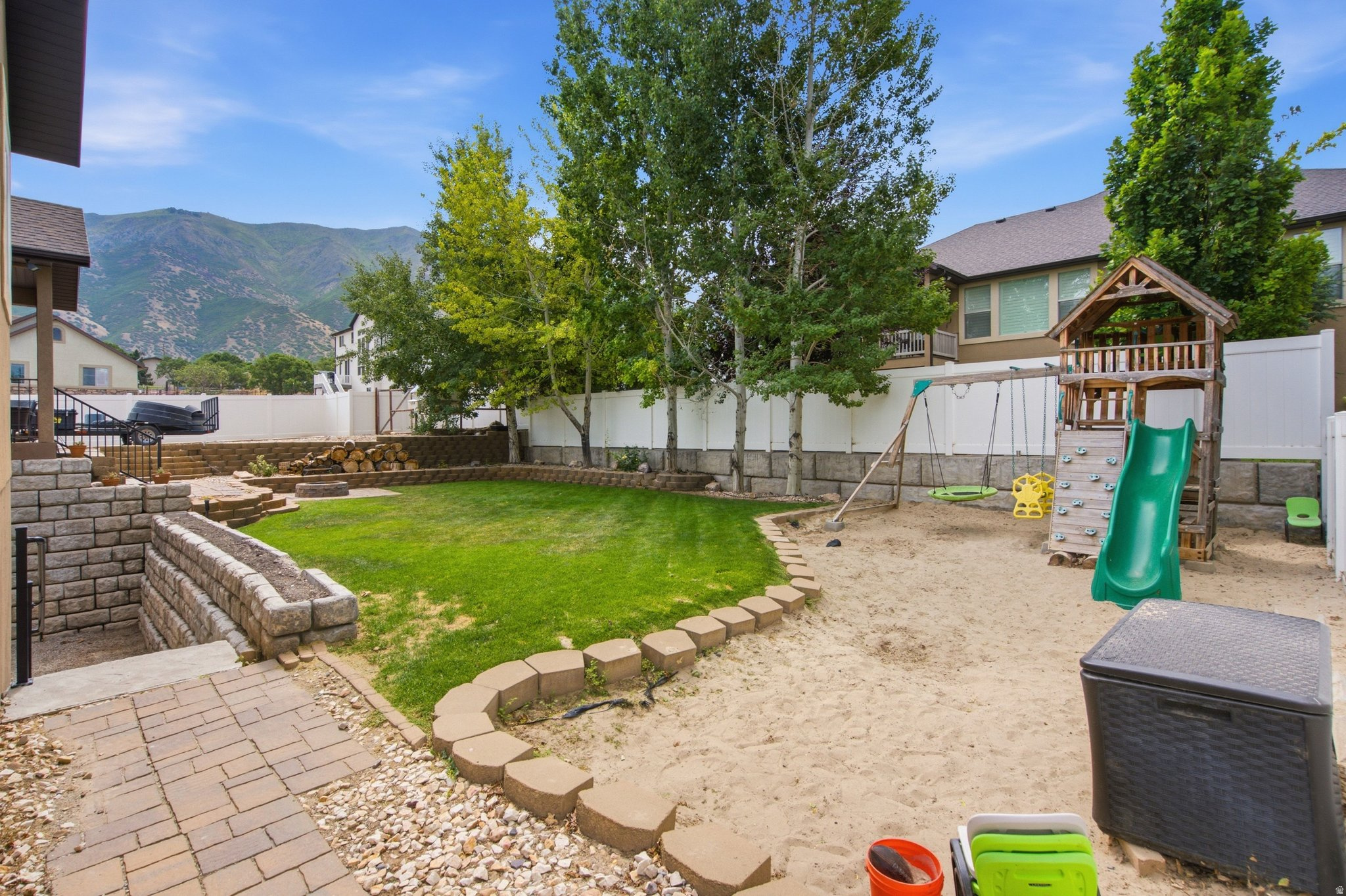 COUNTRYSIDE ESTATES - Residential