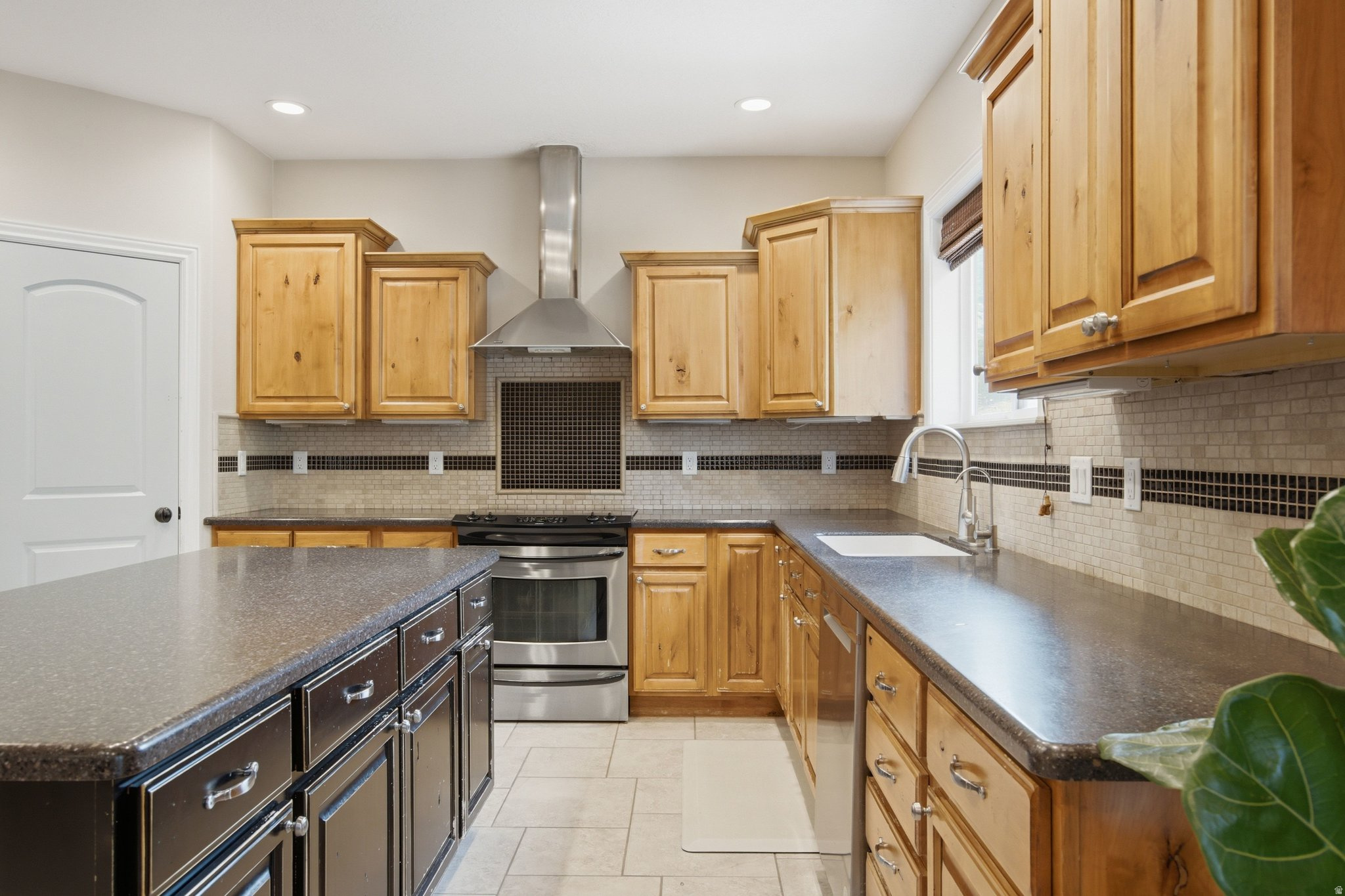 COUNTRYSIDE ESTATES - Residential