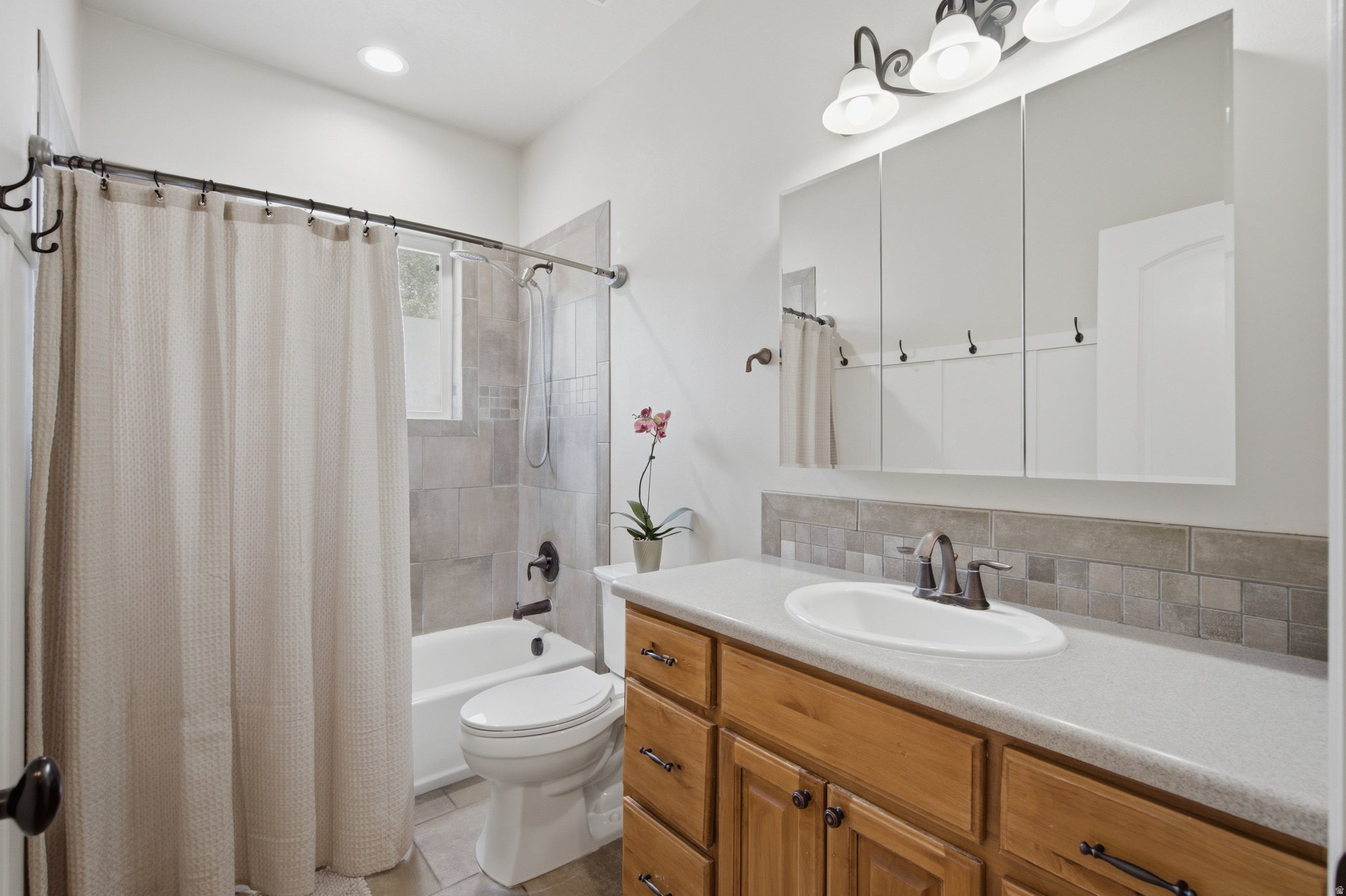 COUNTRYSIDE ESTATES - Residential