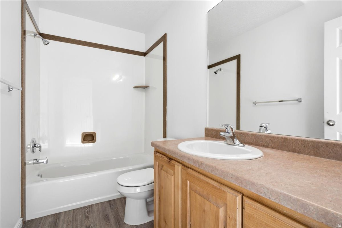 CANYON WOODS - Residential