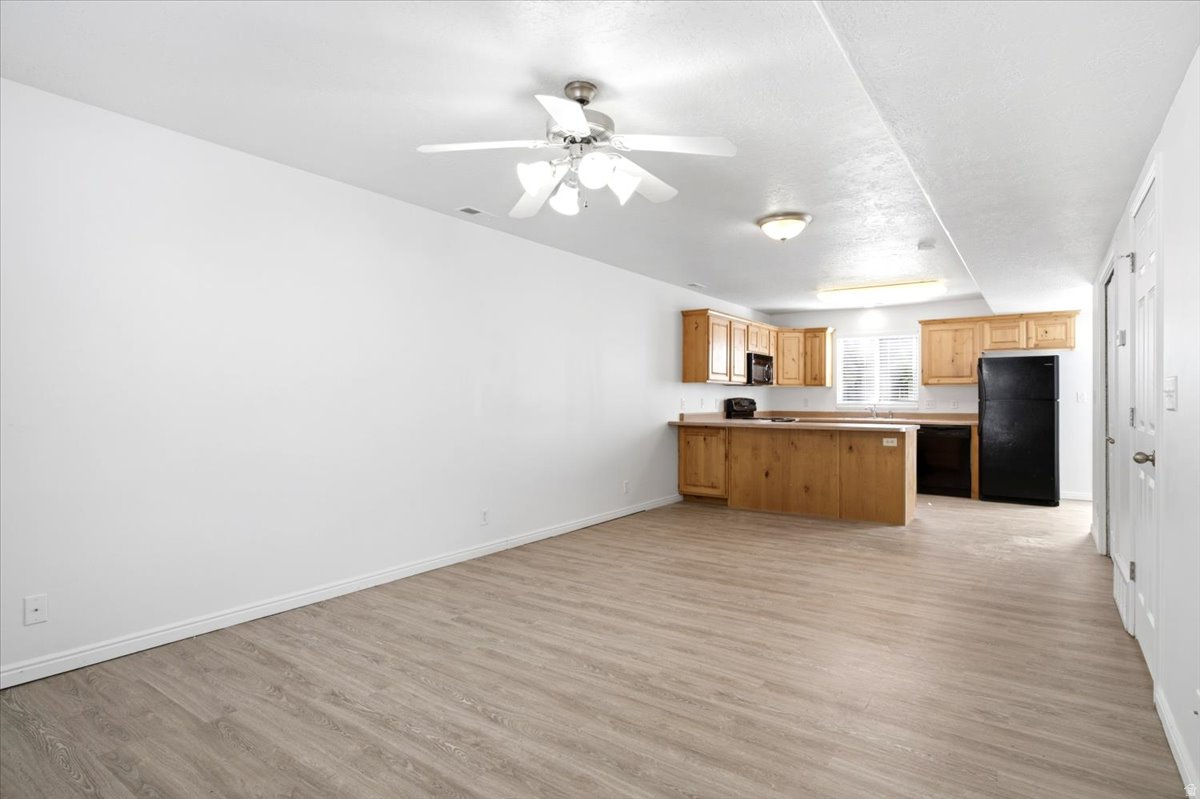 CANYON WOODS - Residential