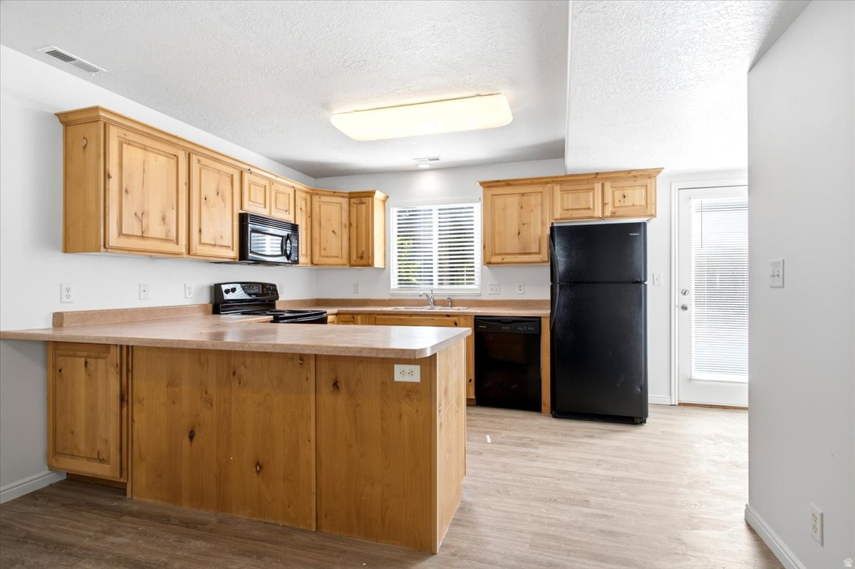 CANYON WOODS - Residential