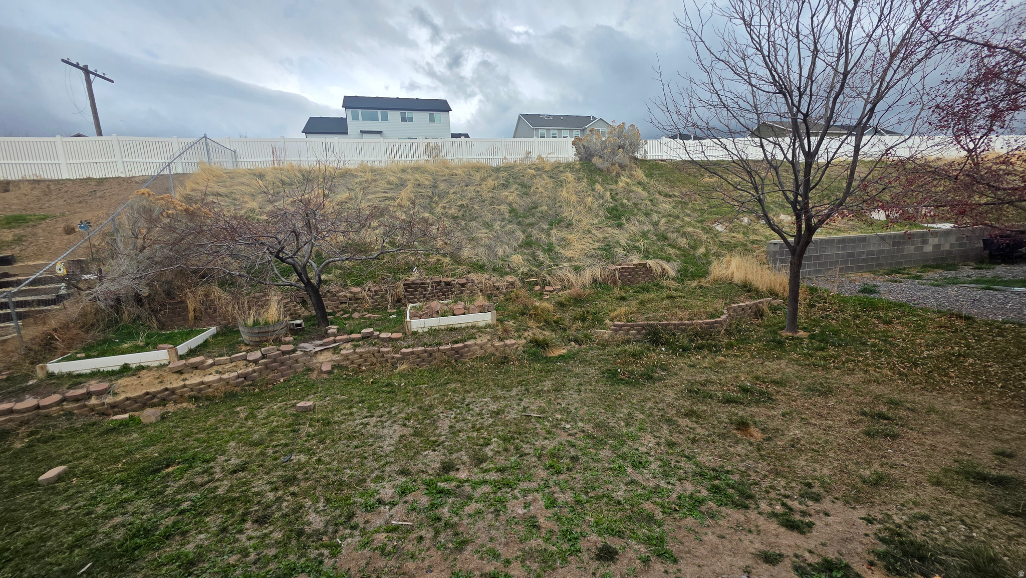 WHISPERING WILLOW - Residential