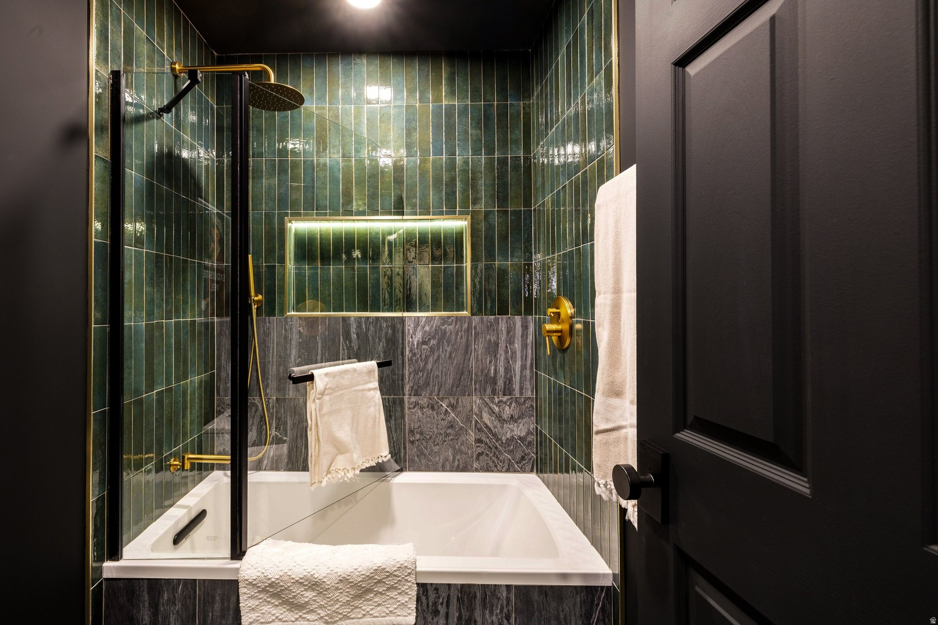 NORTHPOINT ESTATES - Residential