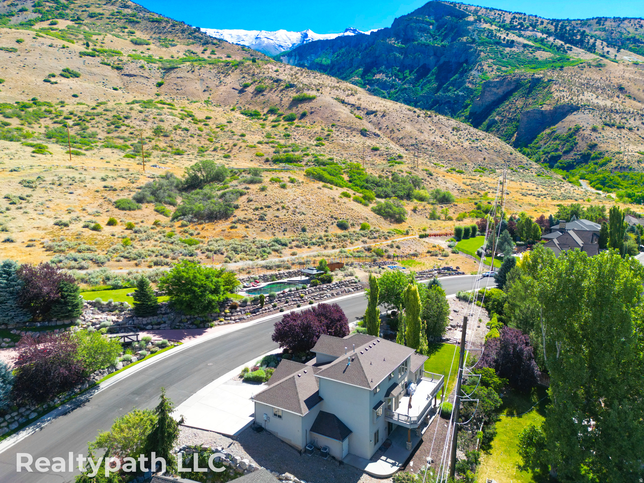 MAHOGANY RIDGE - Residential