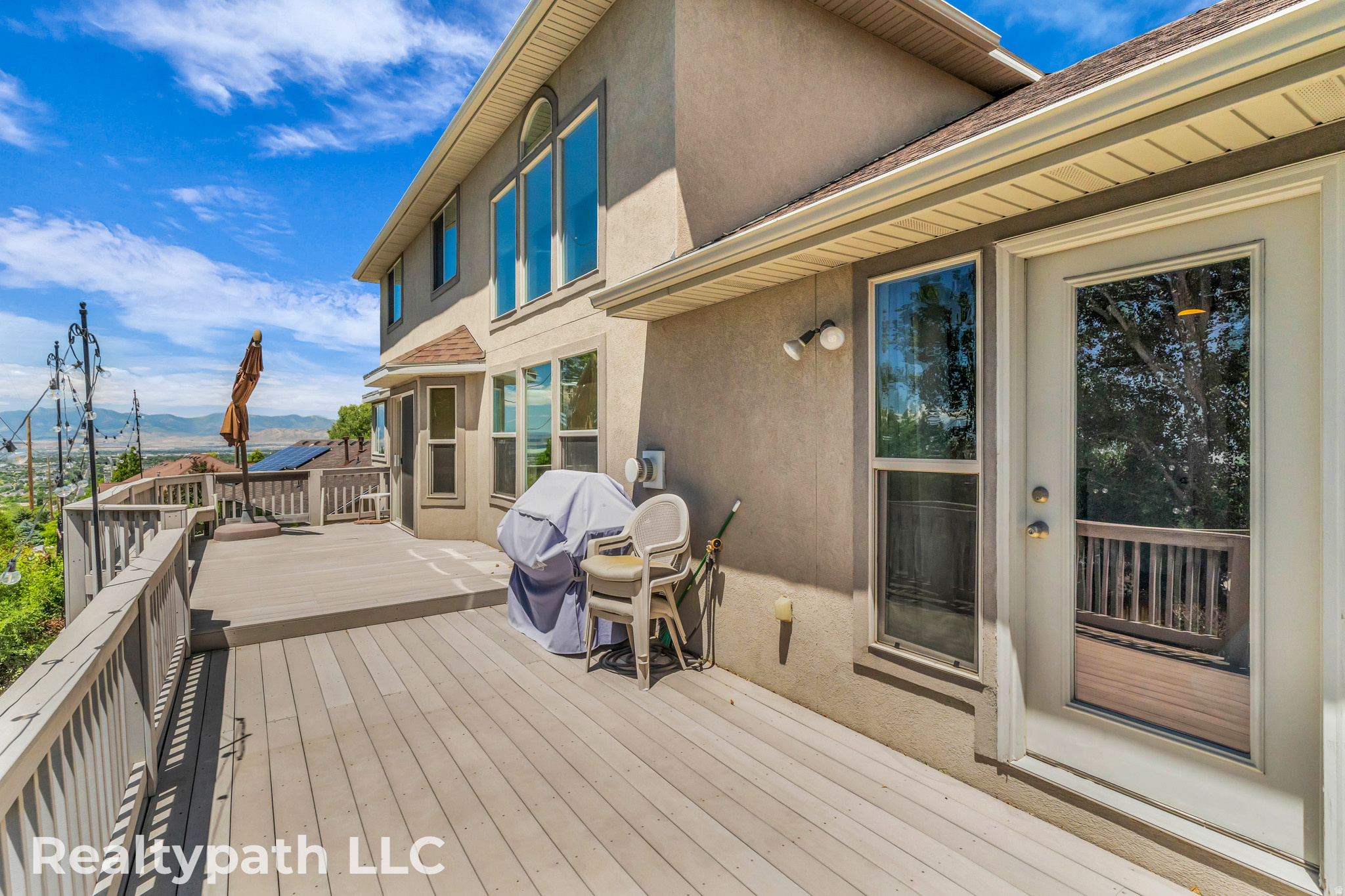 MAHOGANY RIDGE - Residential