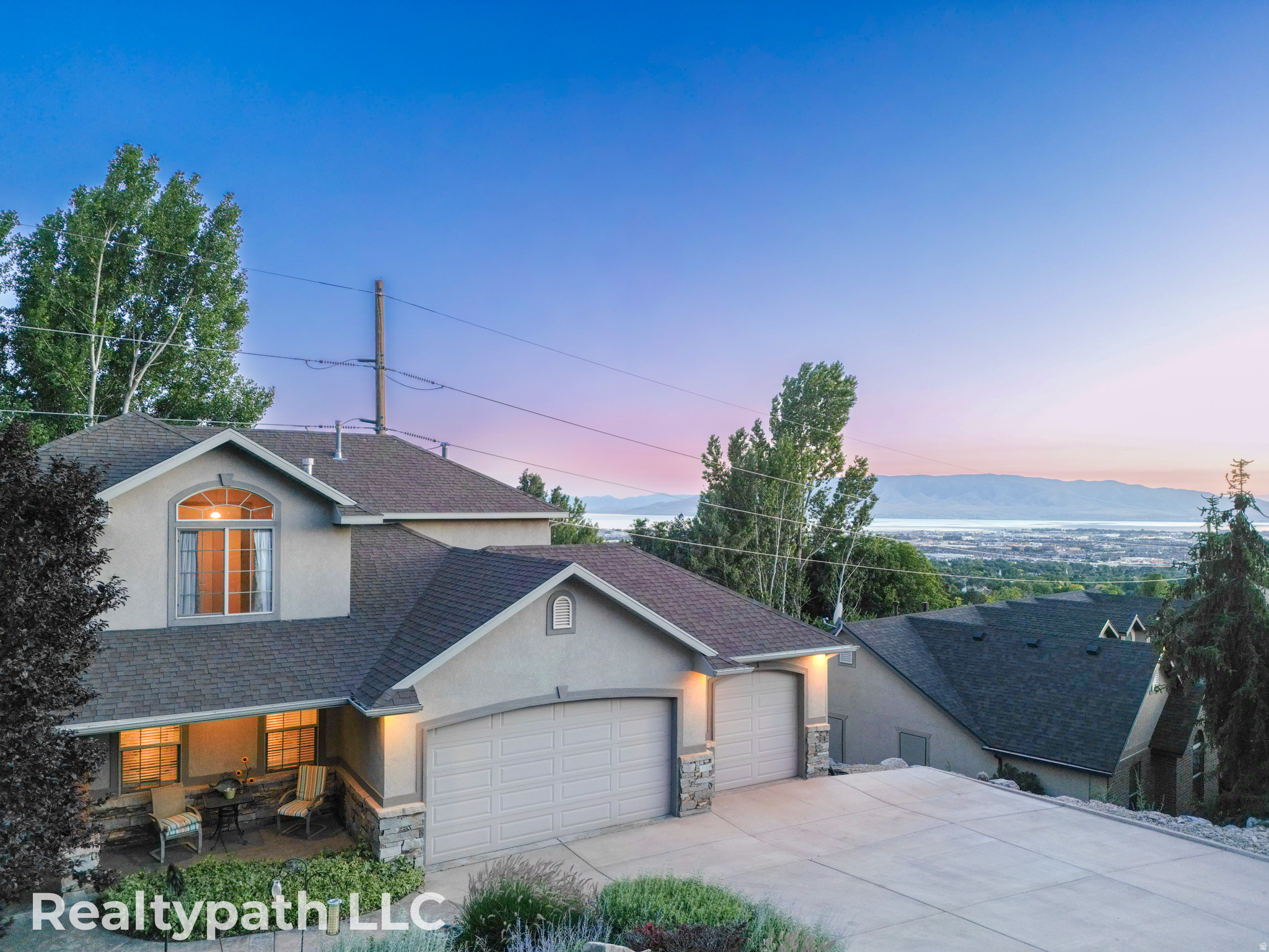MAHOGANY RIDGE - Residential