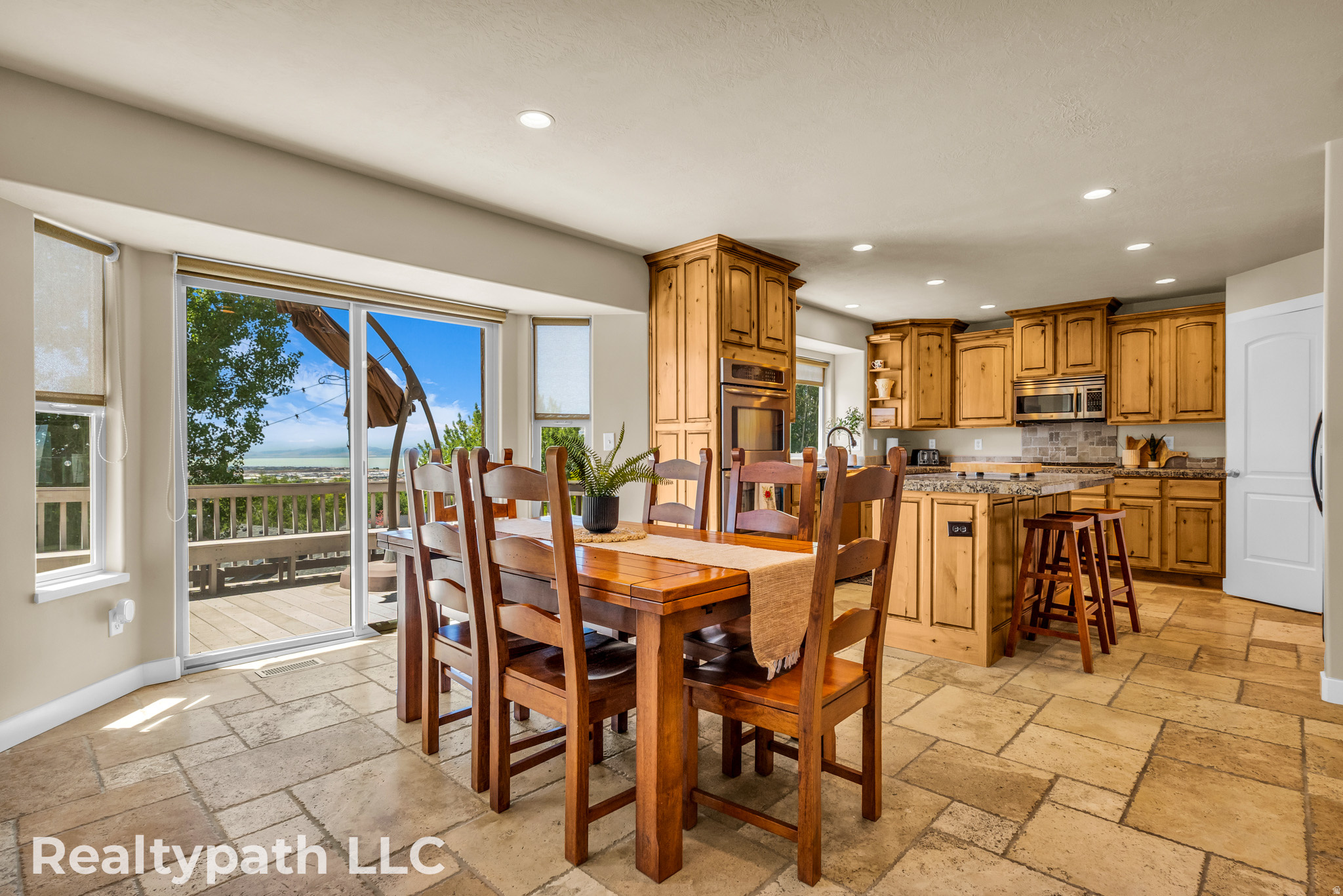 MAHOGANY RIDGE - Residential