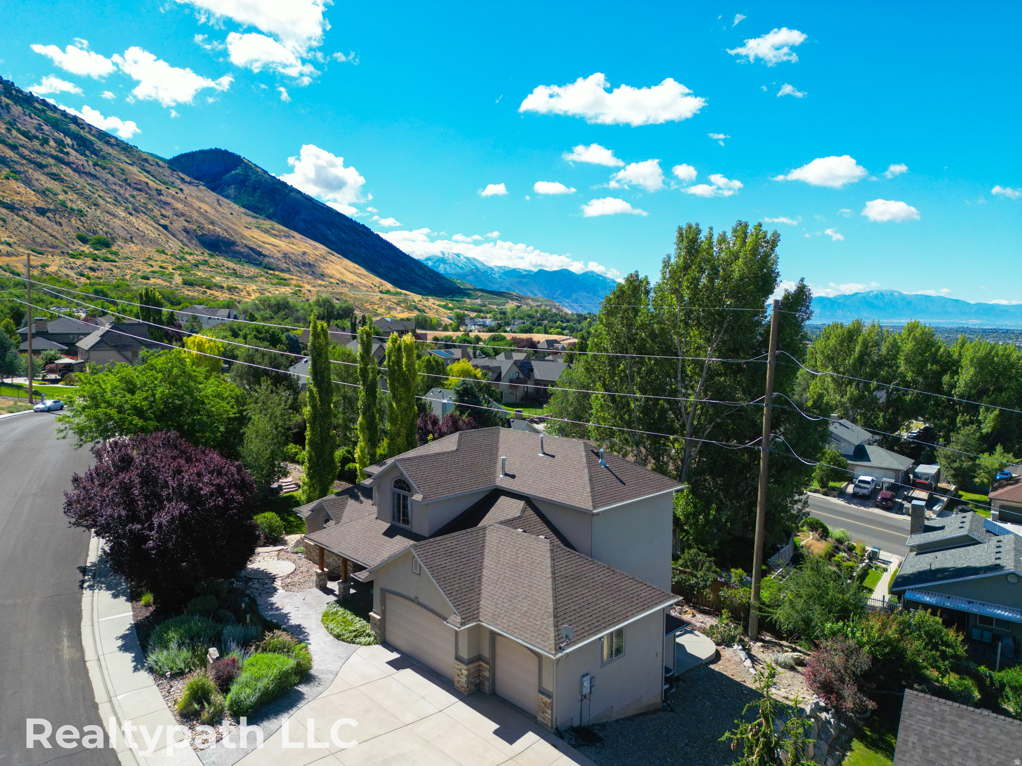 MAHOGANY RIDGE - Residential