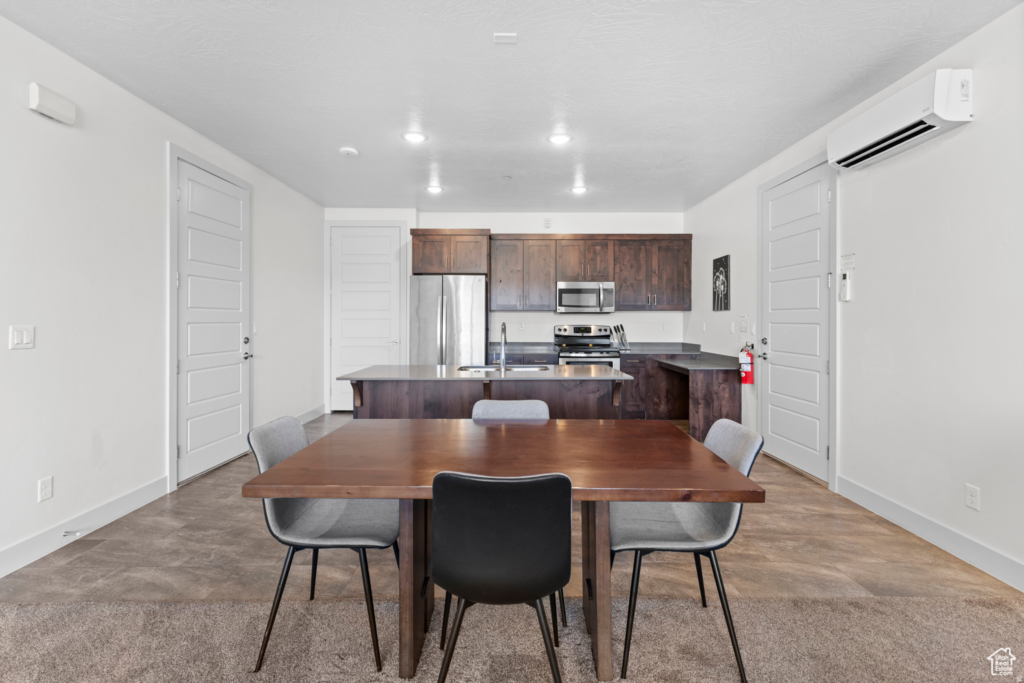 SAND HOLLOW VILLAS - Residential
