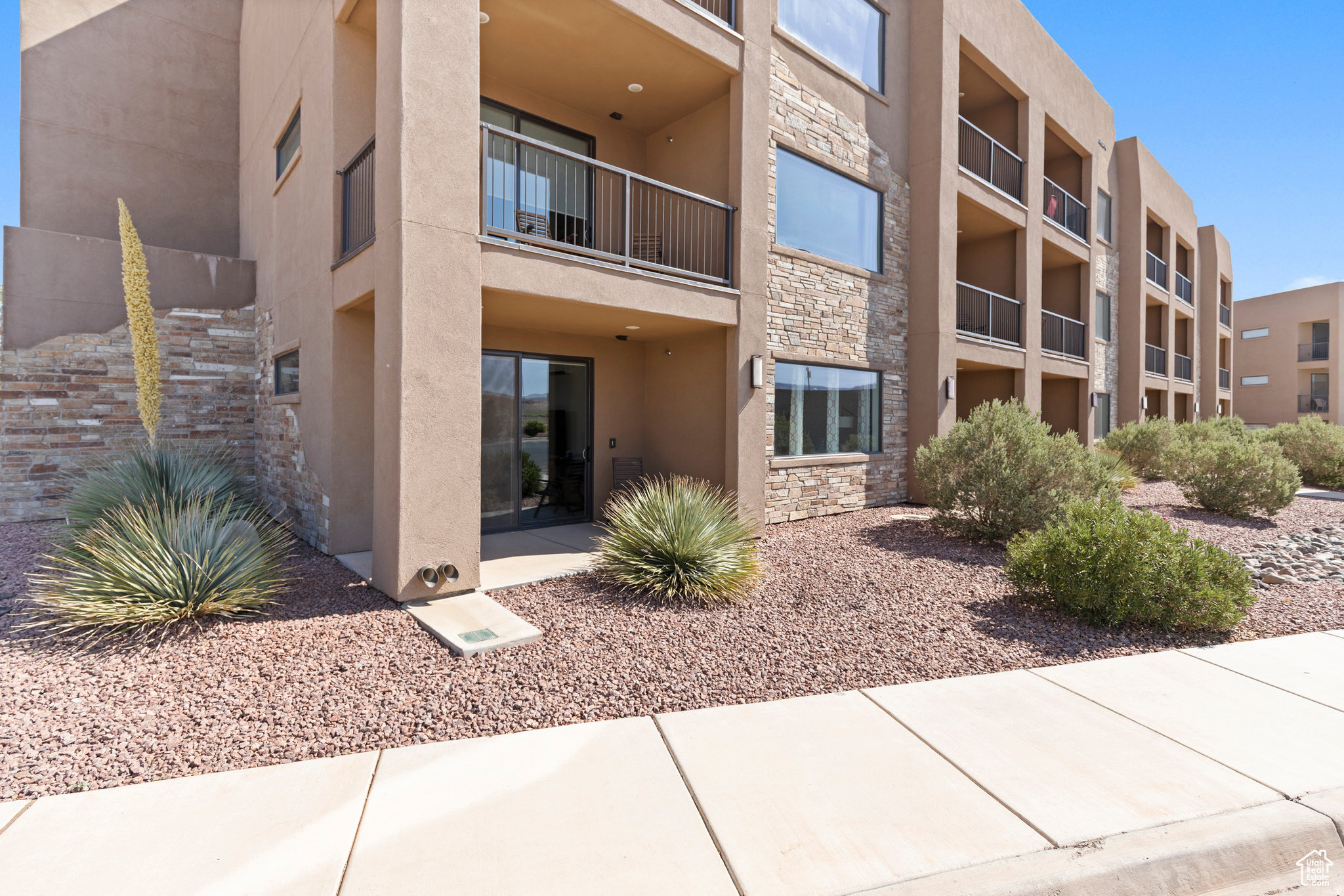 SAND HOLLOW VILLAS - Residential